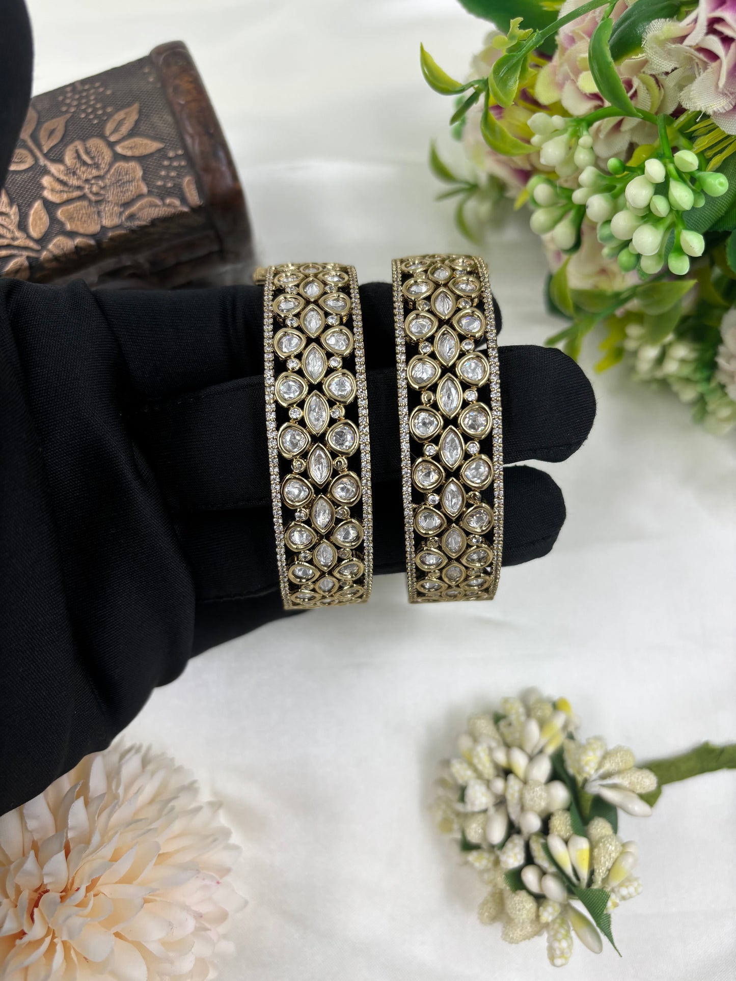 Meherbano Moissanite Kundan Bangles