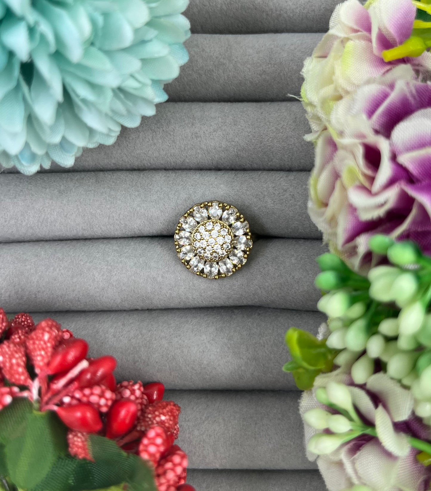 Aabha Victorian Finger Ring
