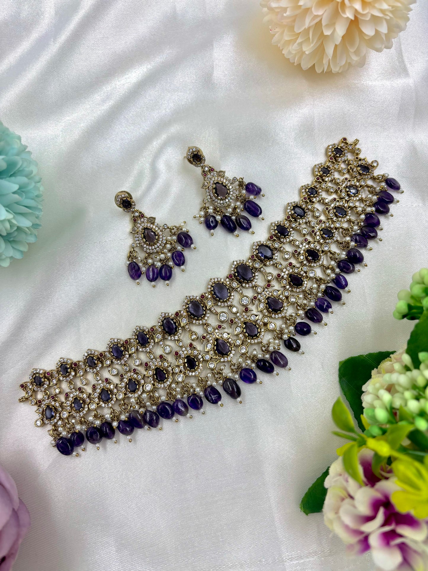 Crown of Midnight Elegance Victorian Choker Necklace.