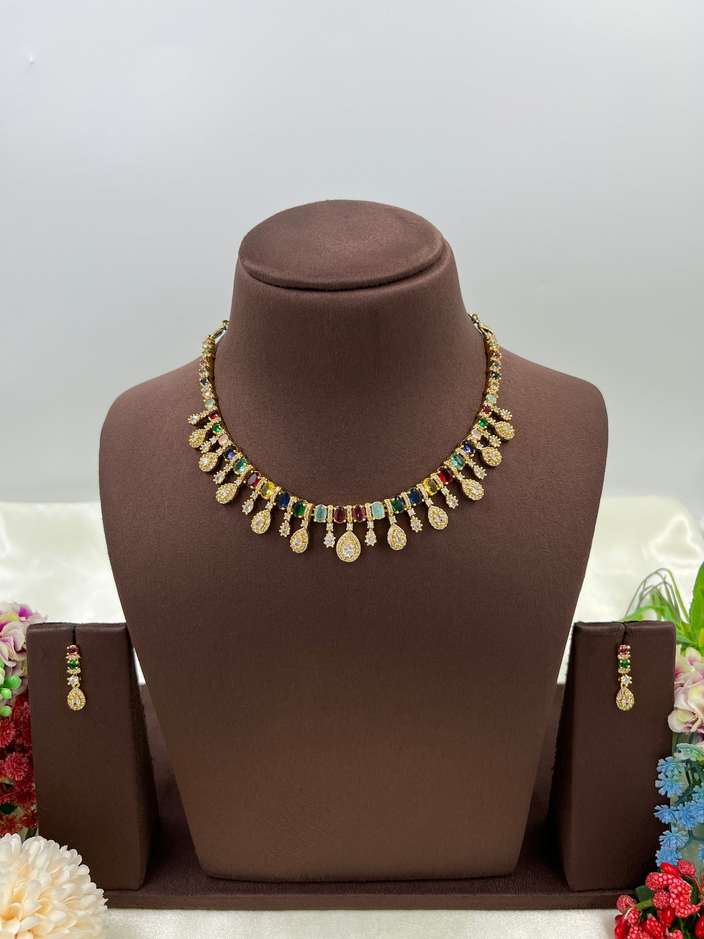 Dewdrop Shine Victorian Necklace