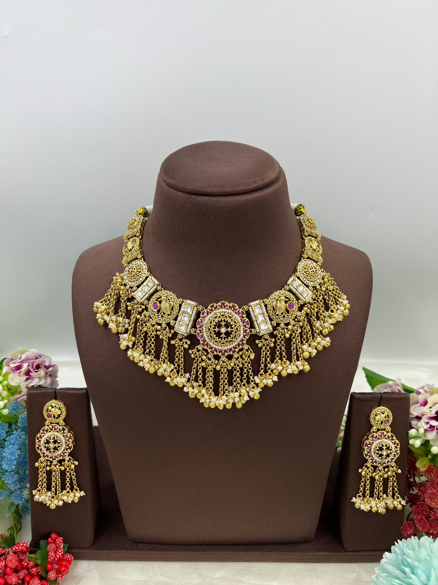 Dangling Heritage Choraski Necklace