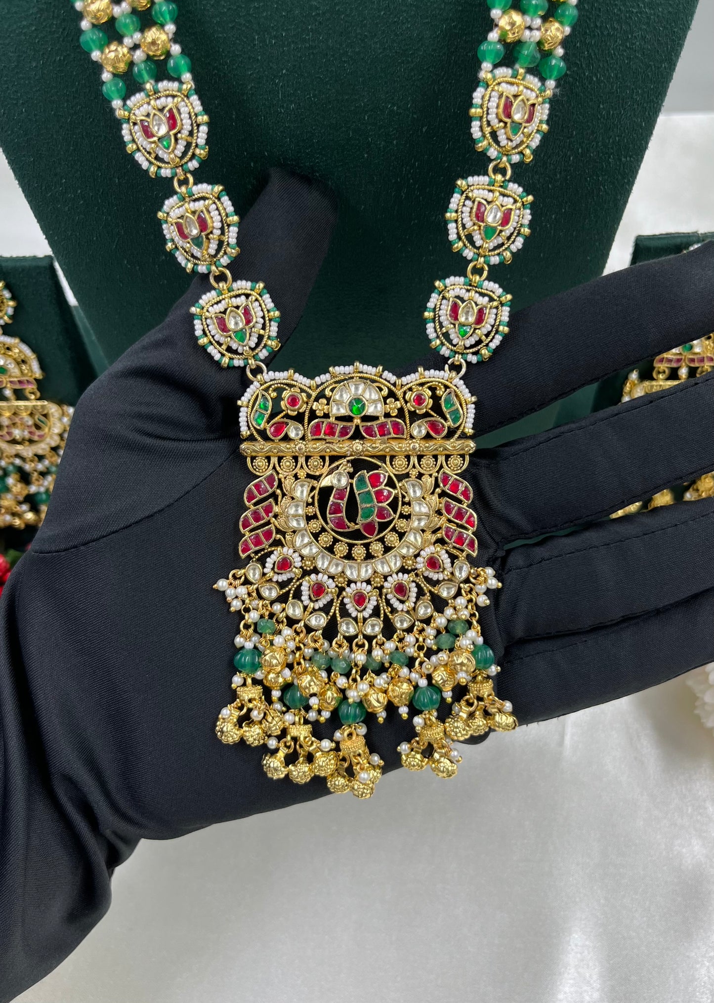 Ahilya Pachi Kundan Combo Set