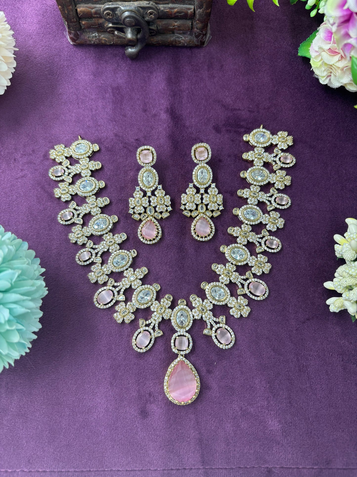 Era Regal Sparkle Victorian Necklace Set.