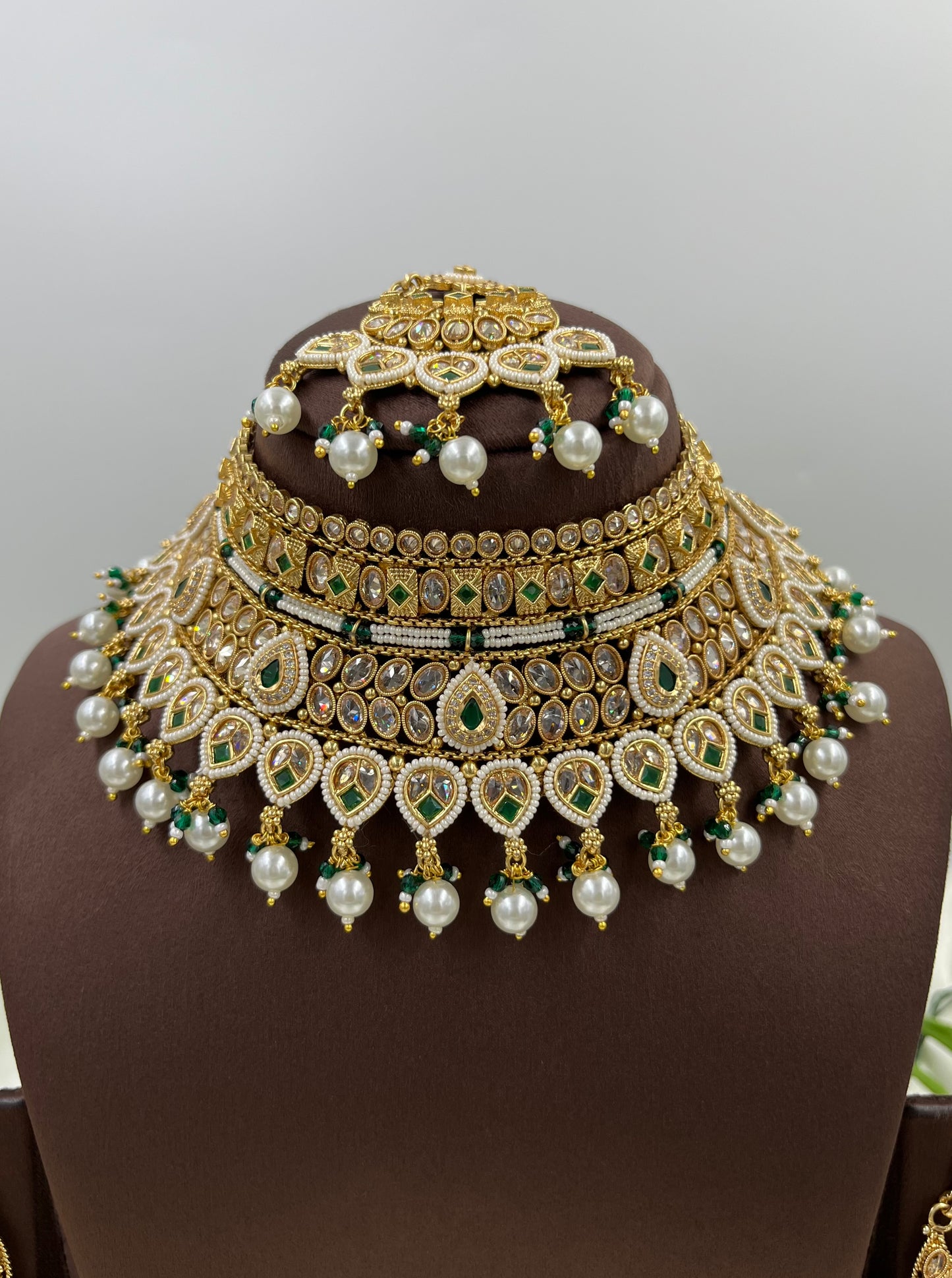 Vanta Traditional Choker