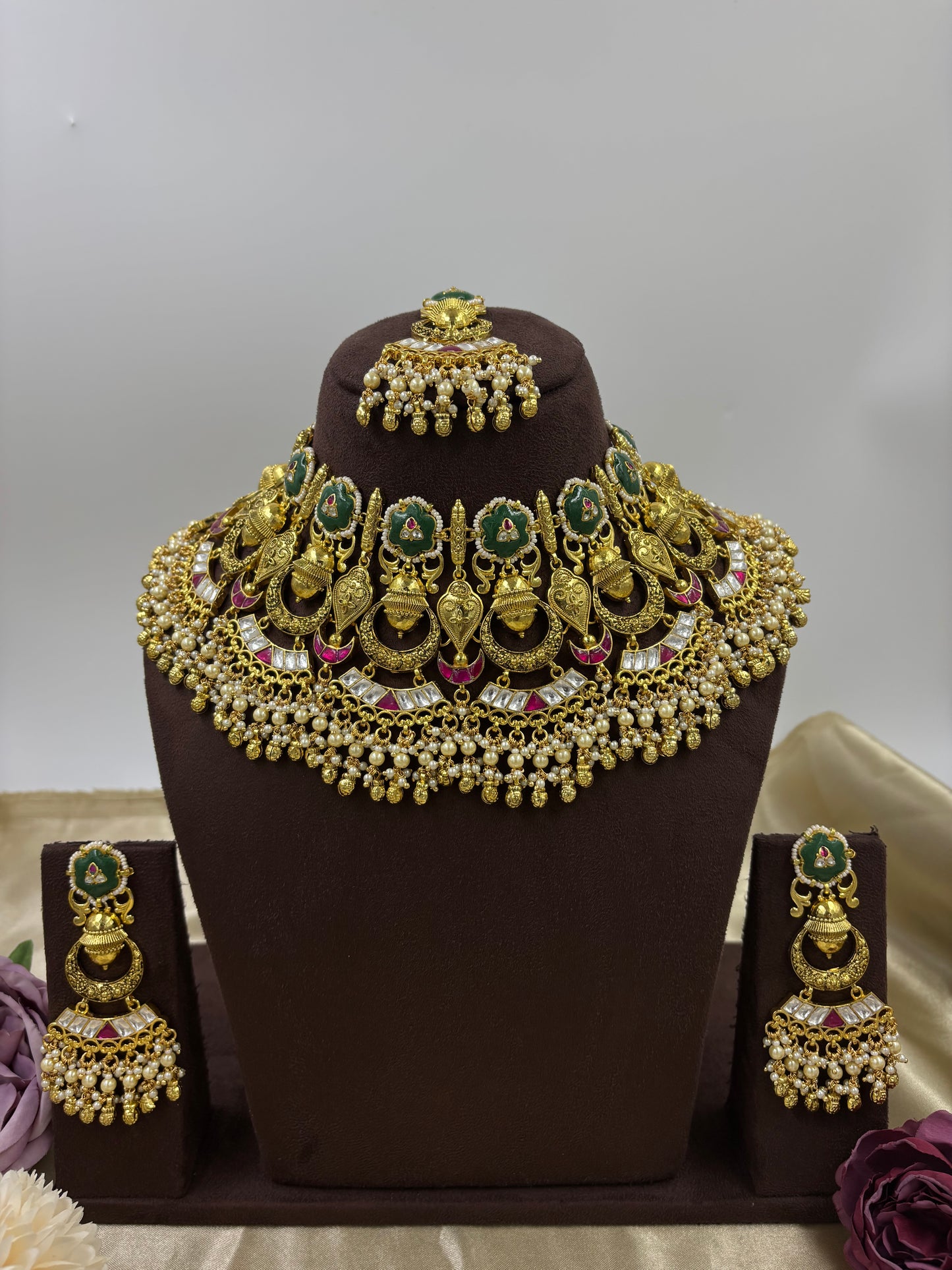 Heritage Pachi Antique gold Semi Bridal Necklace.