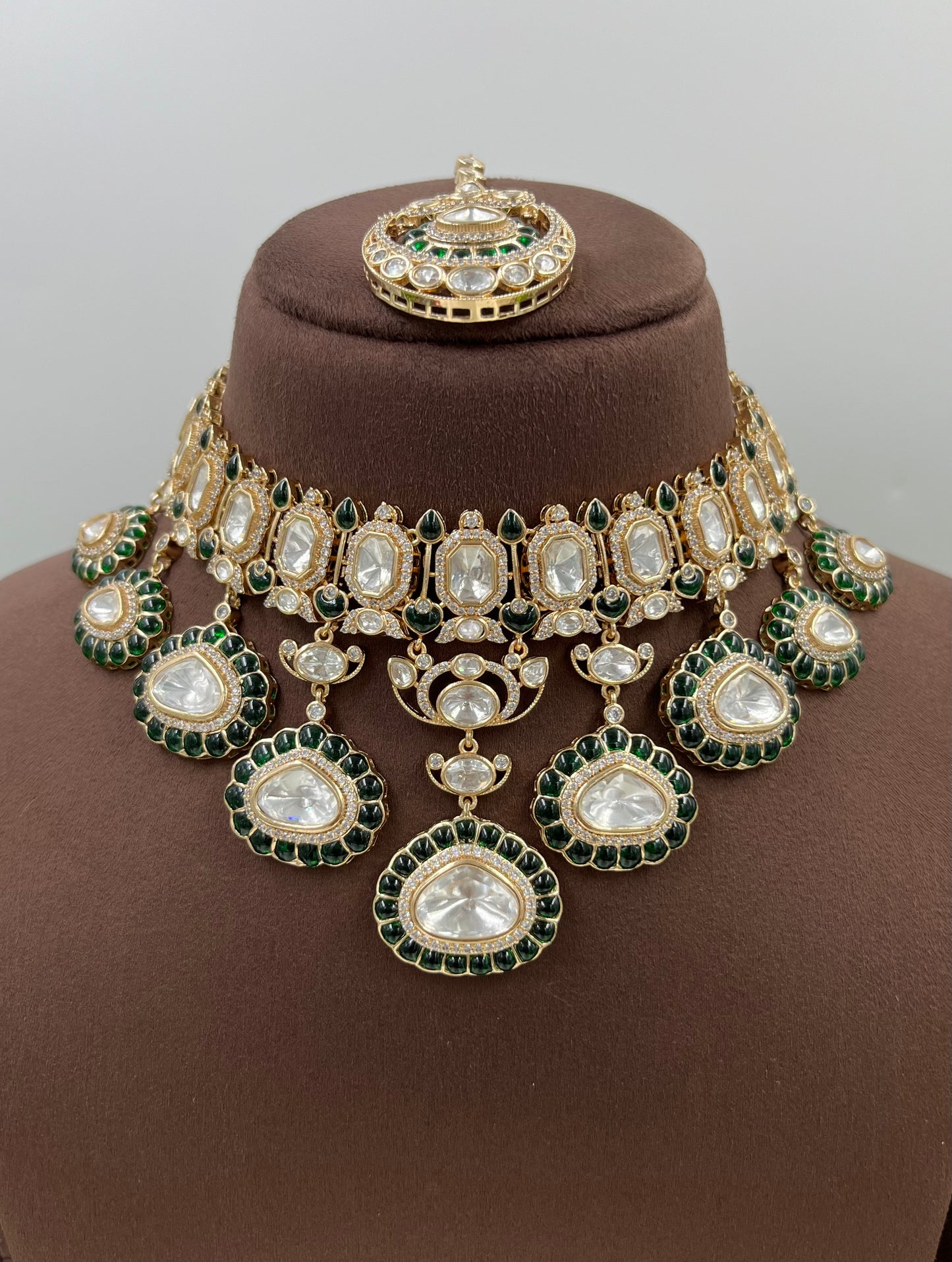 Apeksha Moissanite Kundan Necklace