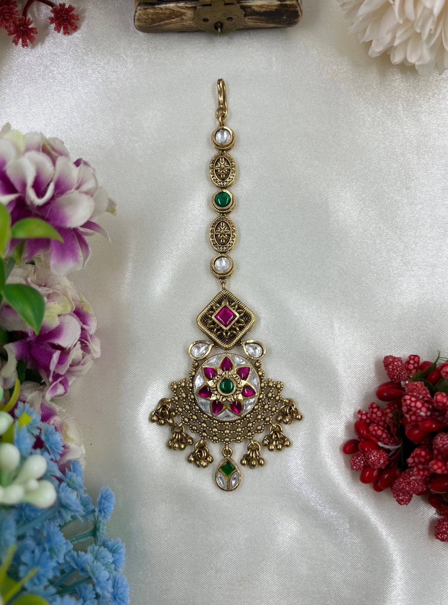 Nitya Heritage Mang Tika