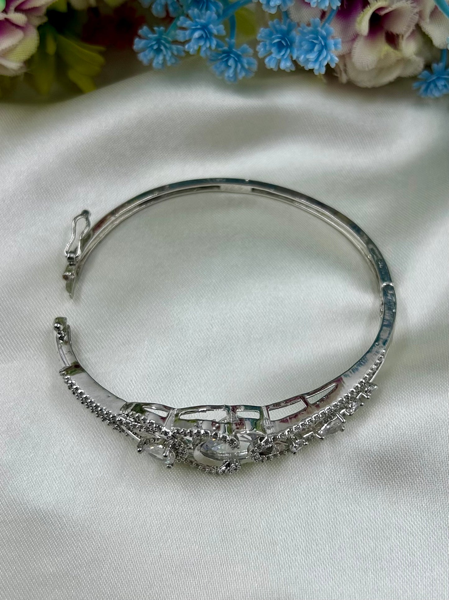 Grace American Diamond Bracelet (Openable)