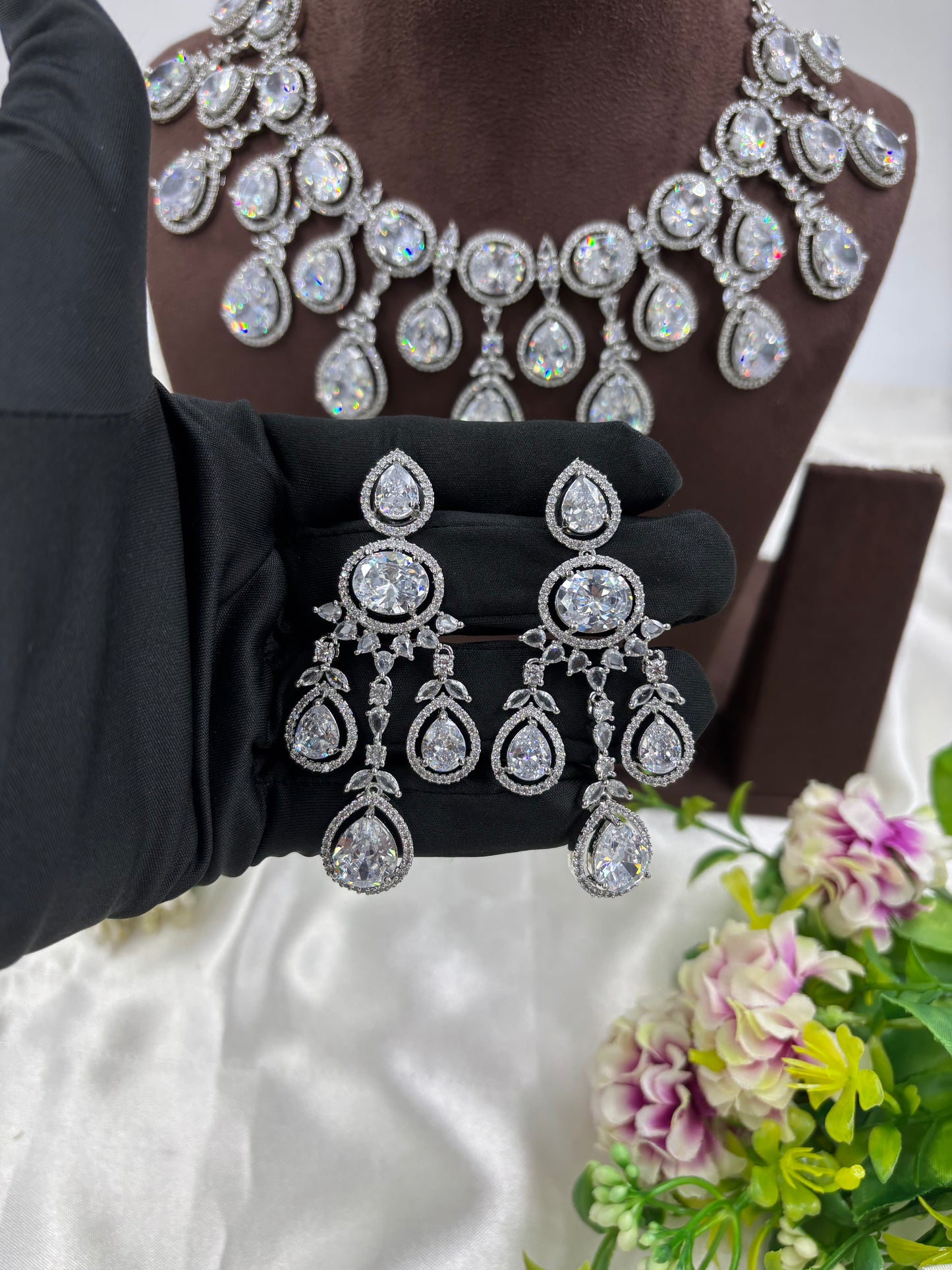 LISA AMERICAN DIAMOND PREMIUM NECKLACE SET