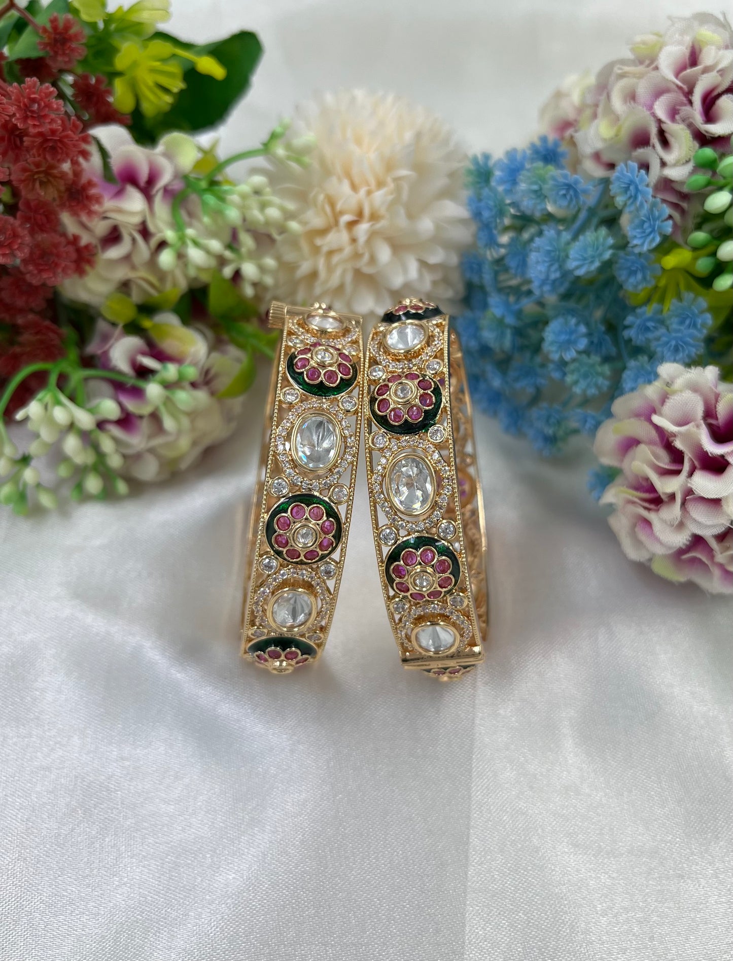 Glori Moissanite Kundan Bangles (Openable)