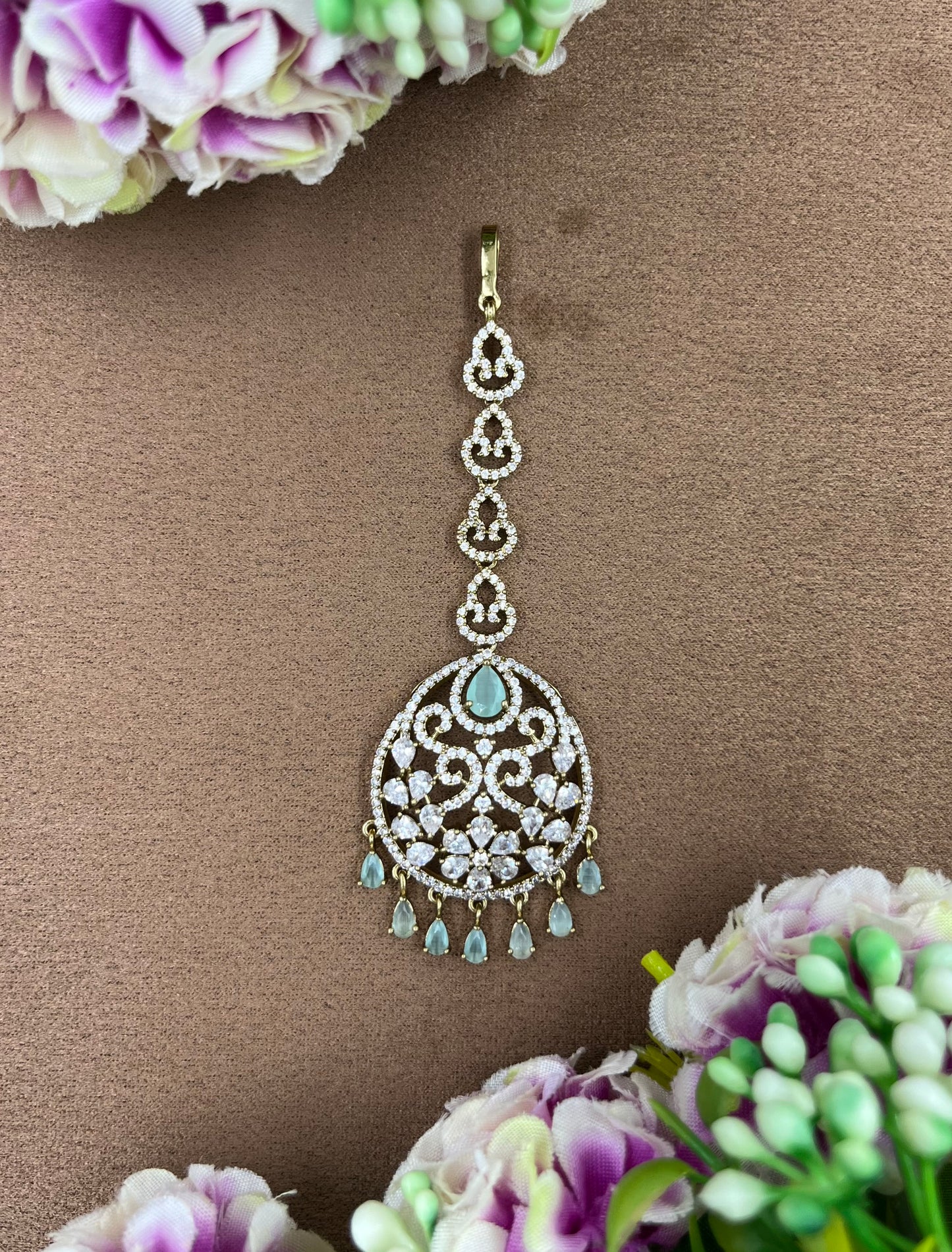 Dulhan Dazzle Kundan Maang Tikka