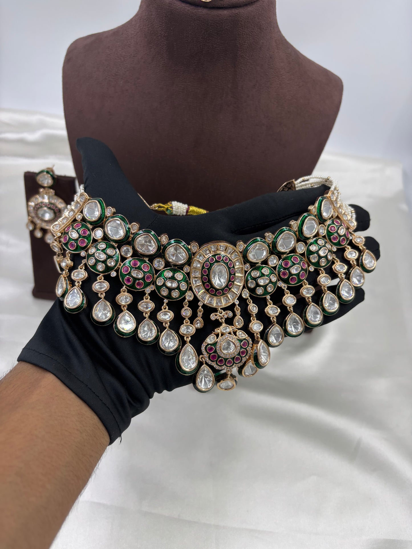 Naayab Vilasa Choker Moissanite Kundan Necklace.