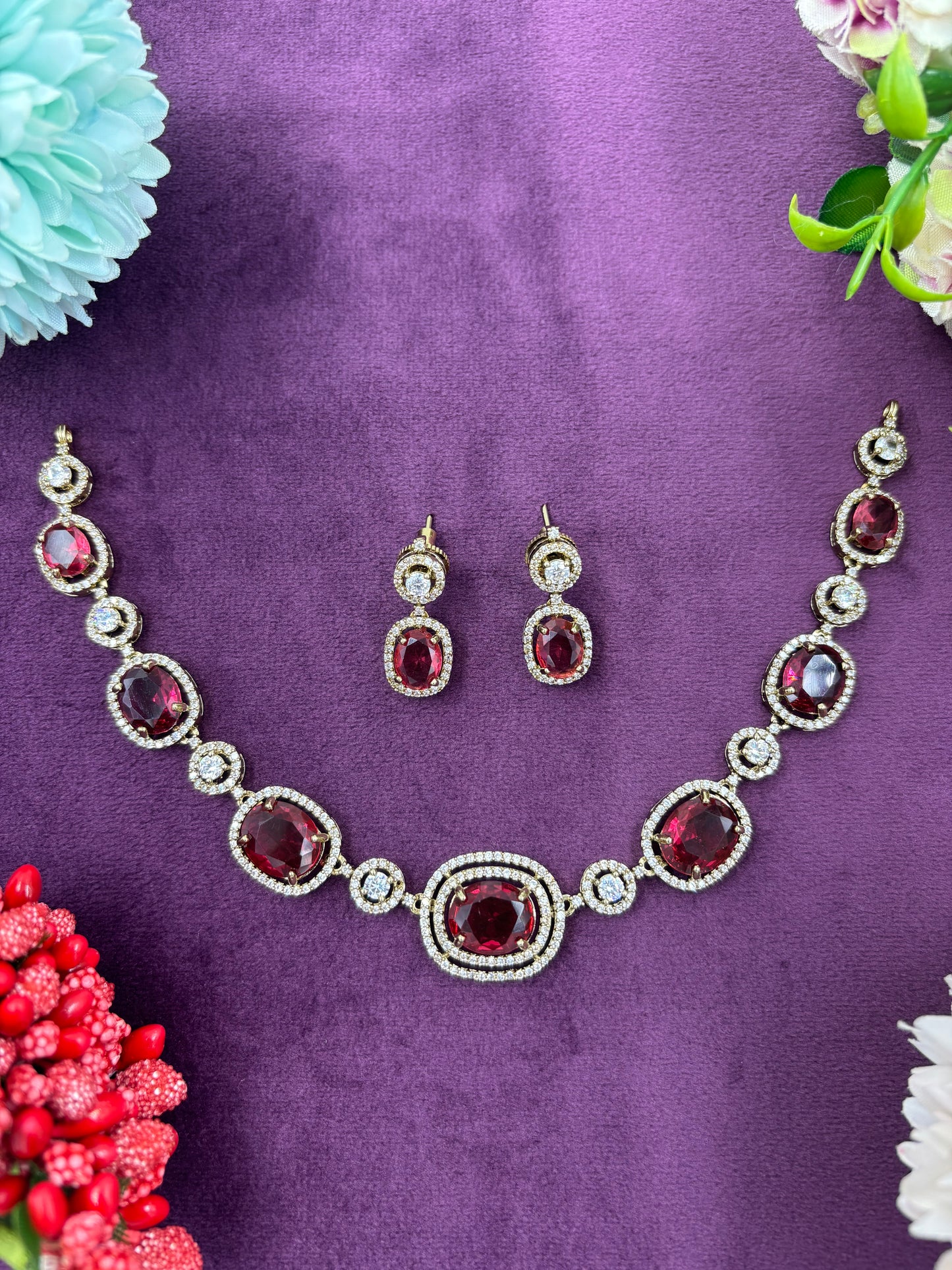 Aarvi Stone Studded Victorian Necklace Set