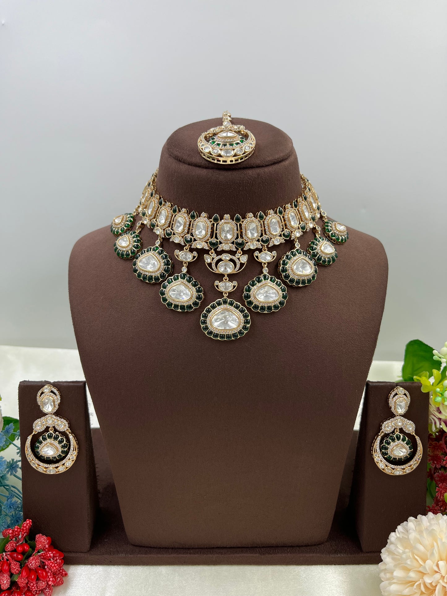 Apeksha Moissanite Kundan Necklace