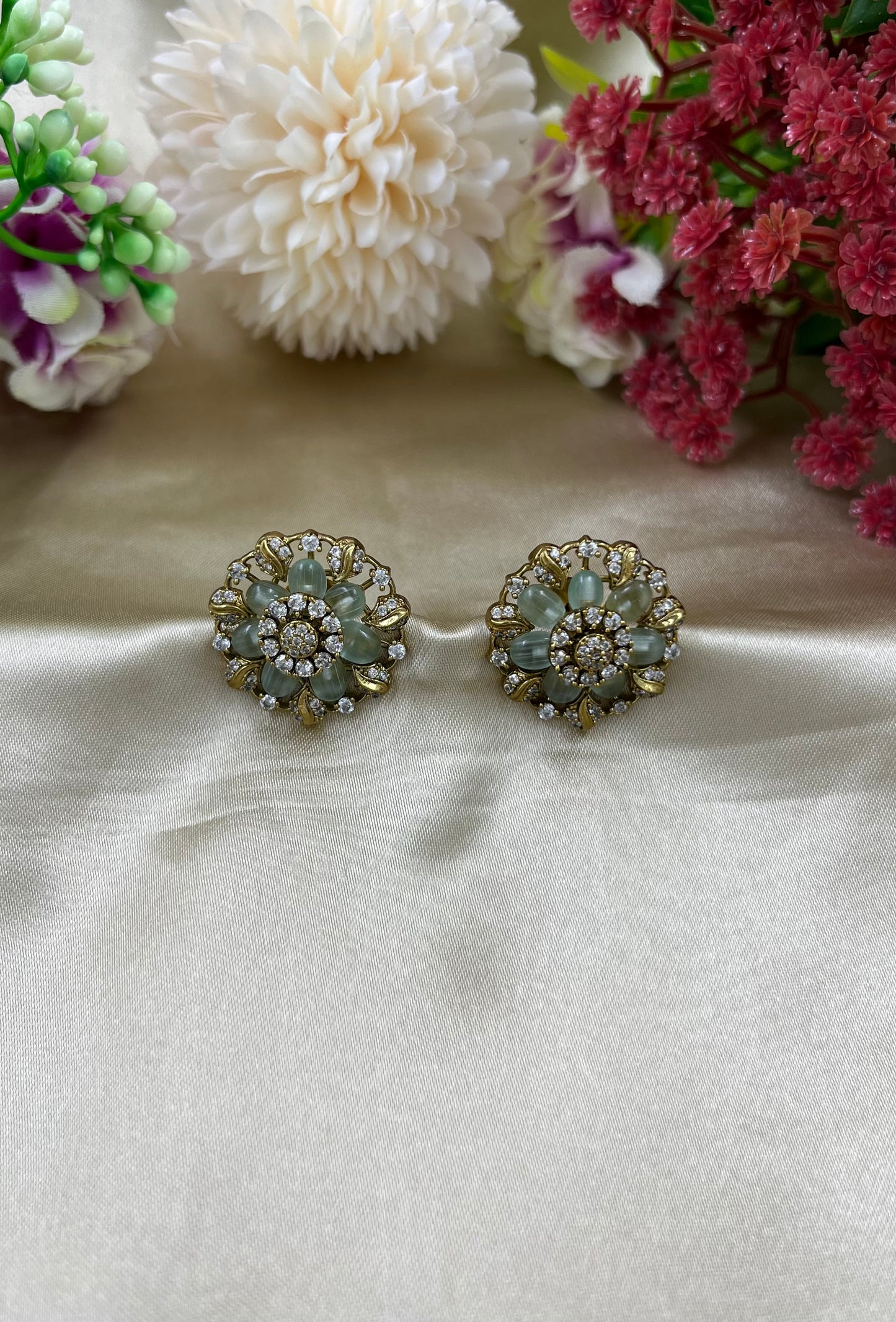 Vastra Premium Ad Earing