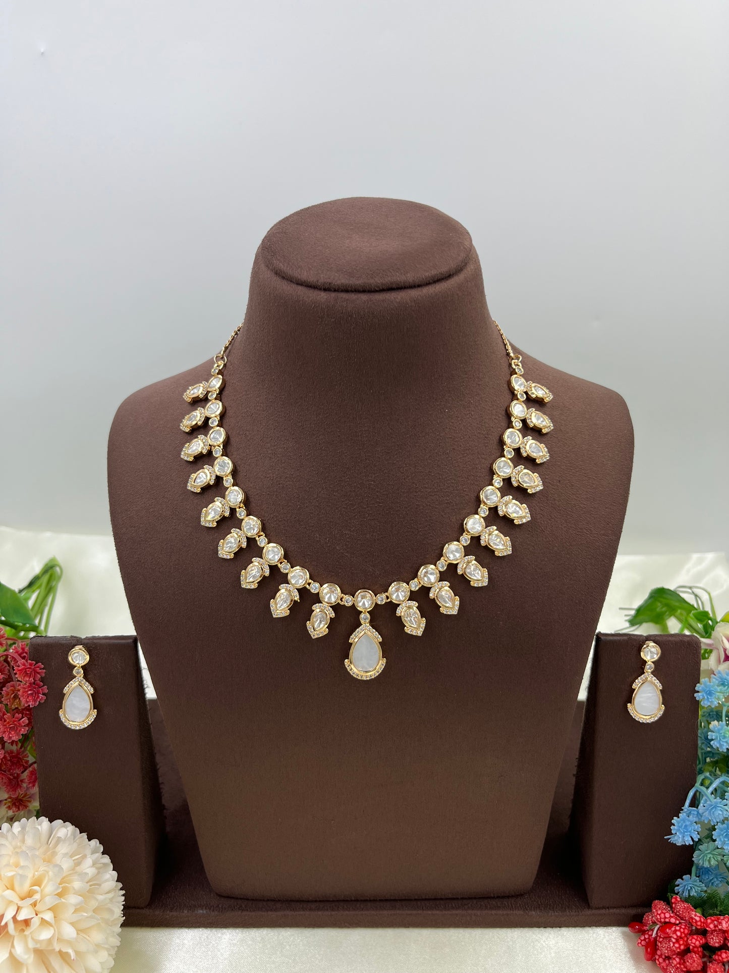 Eterna Moissanite Kundan Necklace