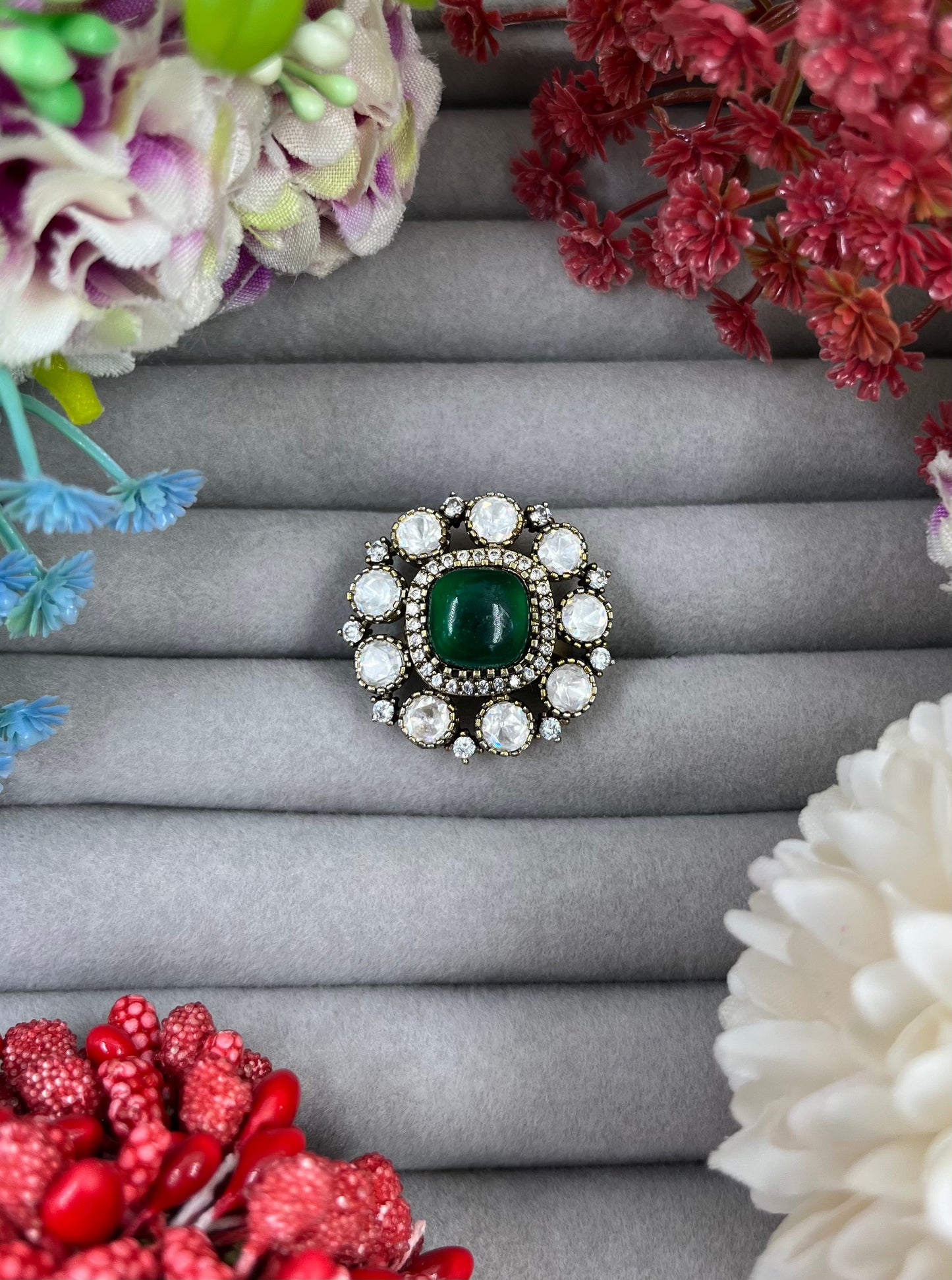 Nyla Floral Kundan Ring