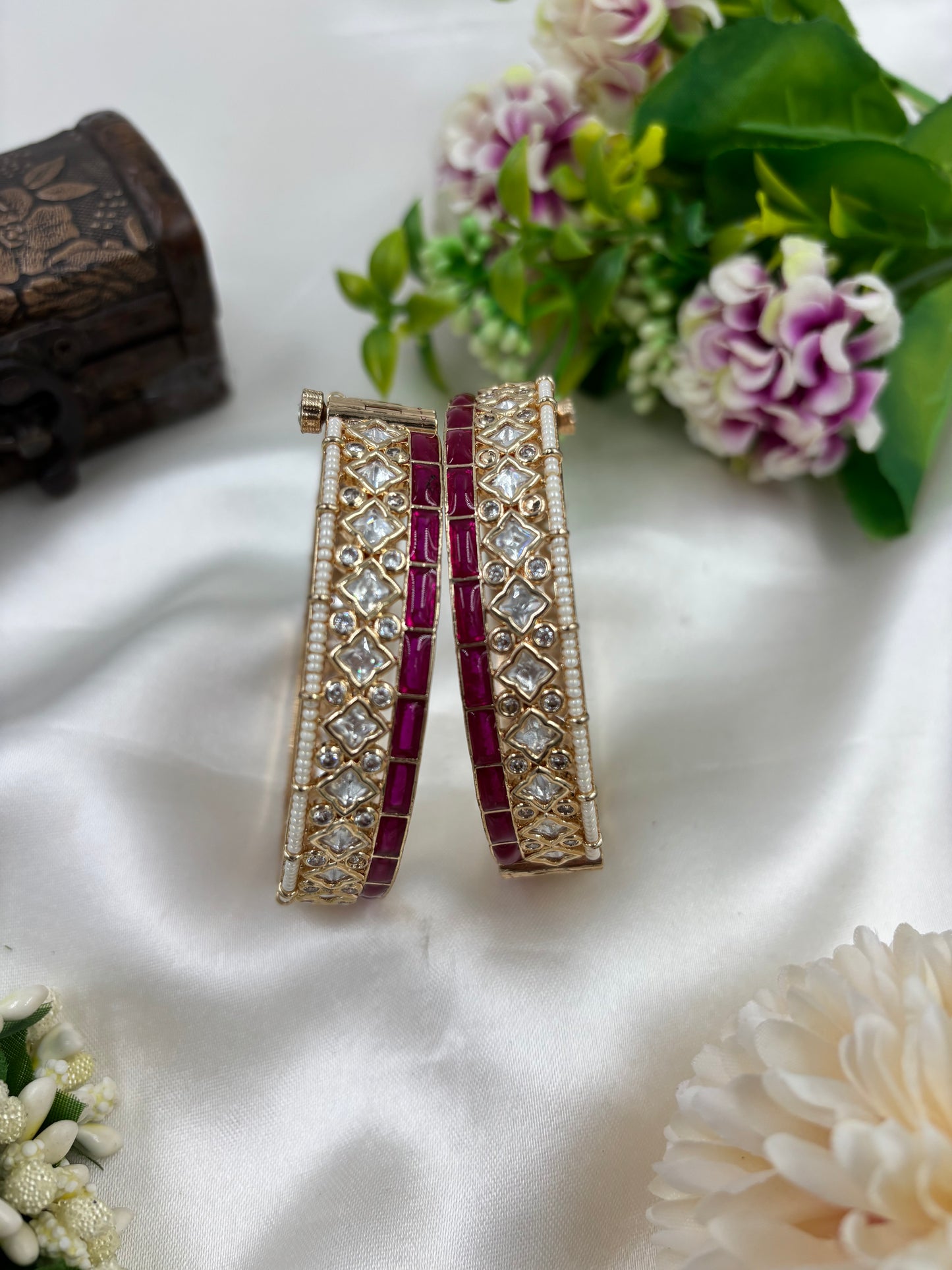 Mania Premium Moissanite Kundan Bangles