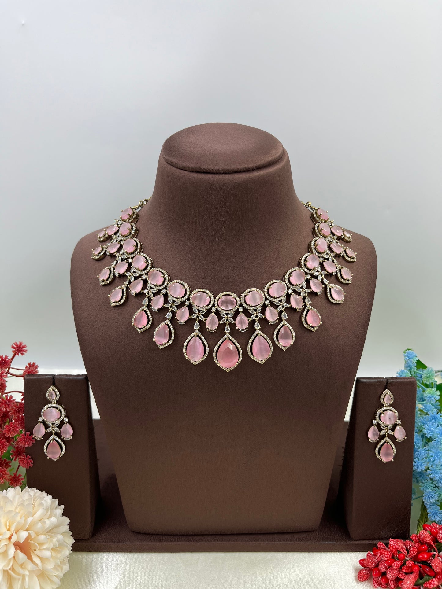 Viba Drop Victorian Necklace set