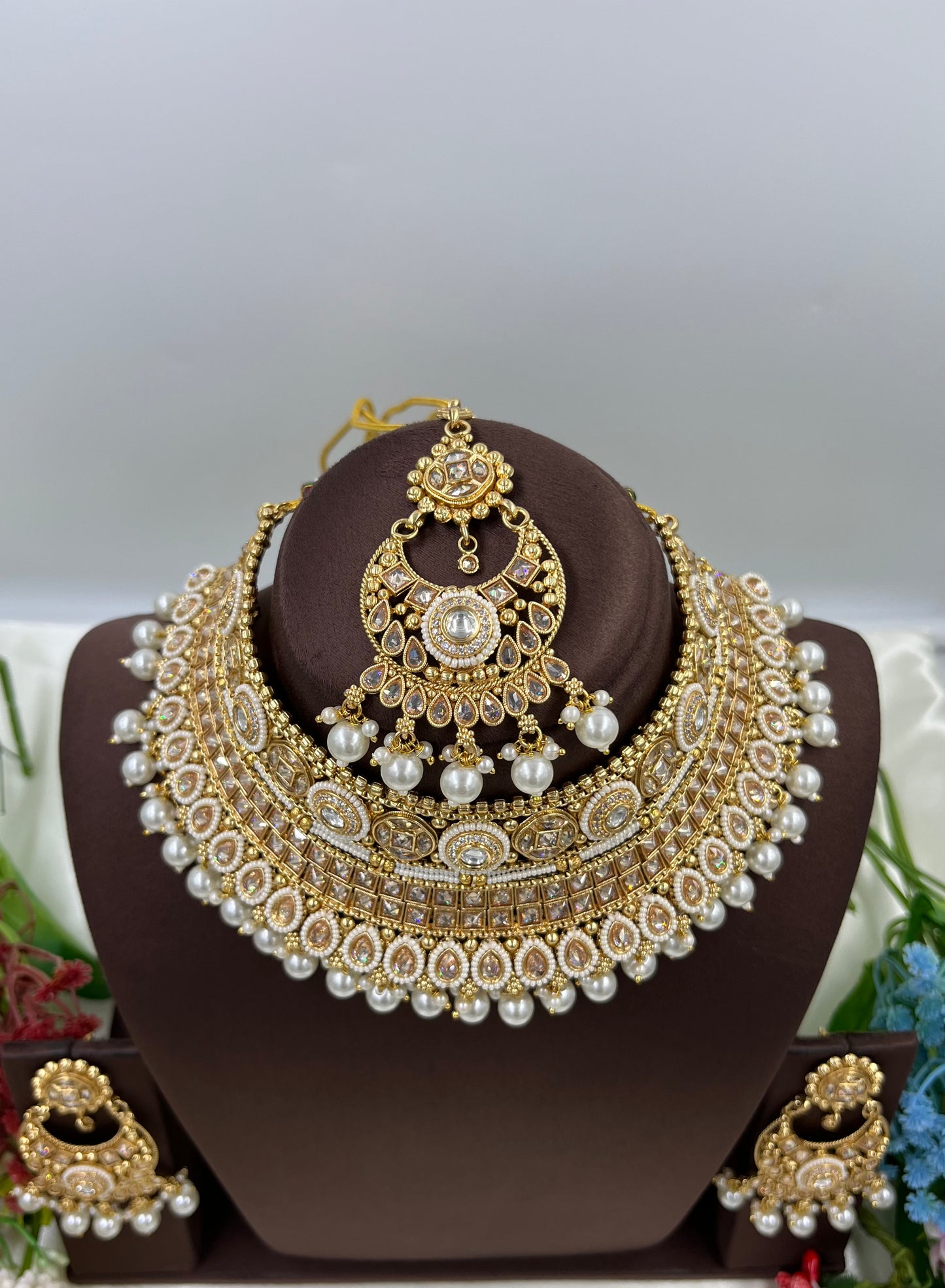 Amala Traditional Choker