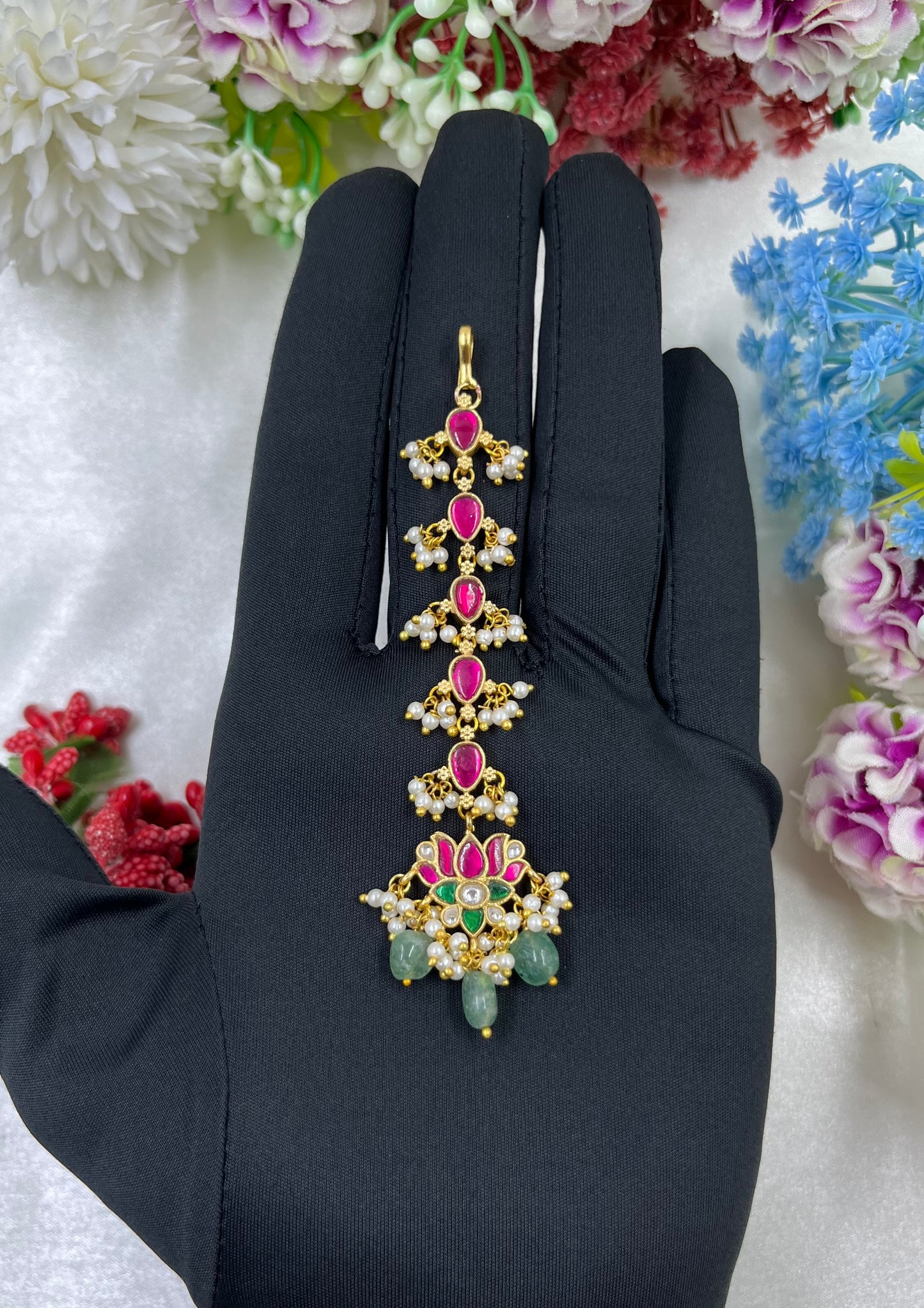 Deepa Pachi Kundan Mang Tika