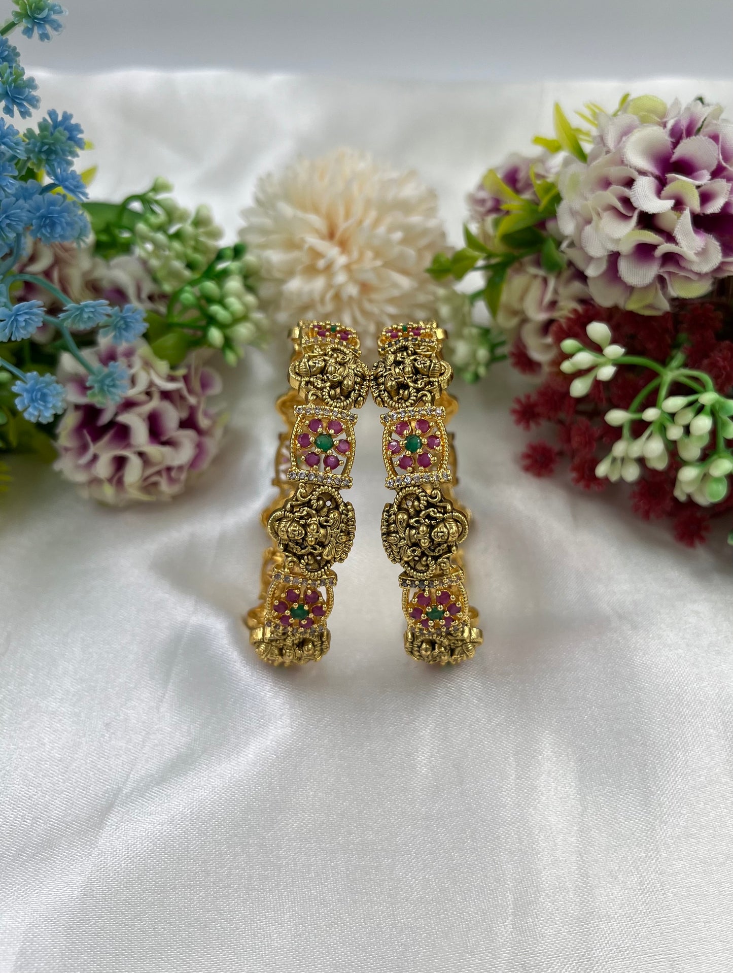 Ritu Temple Premium Bangles