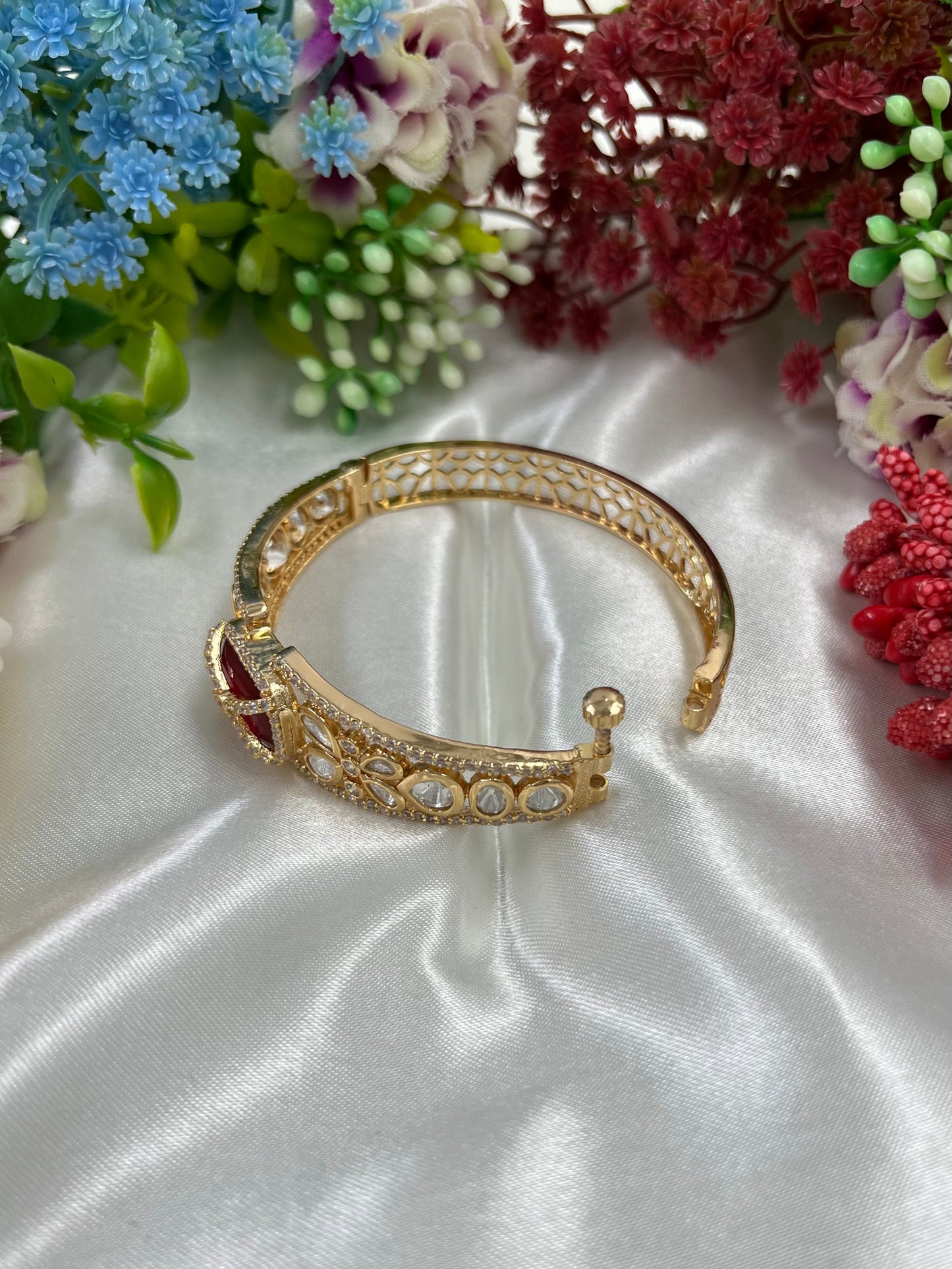 Gleamora Moissanite Kundan Bracelet (Openable)