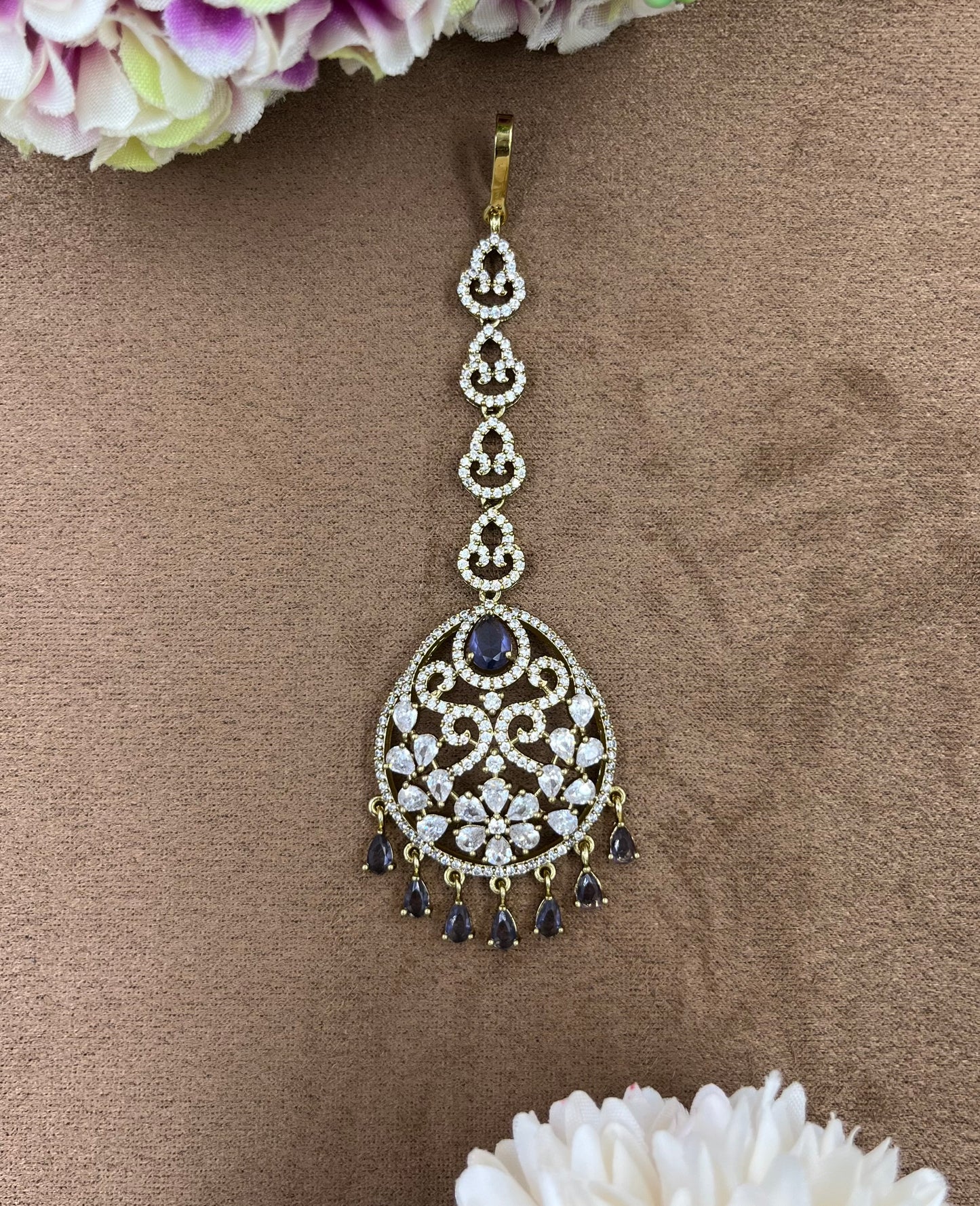Dulhan Dazzle Kundan Maang Tikka