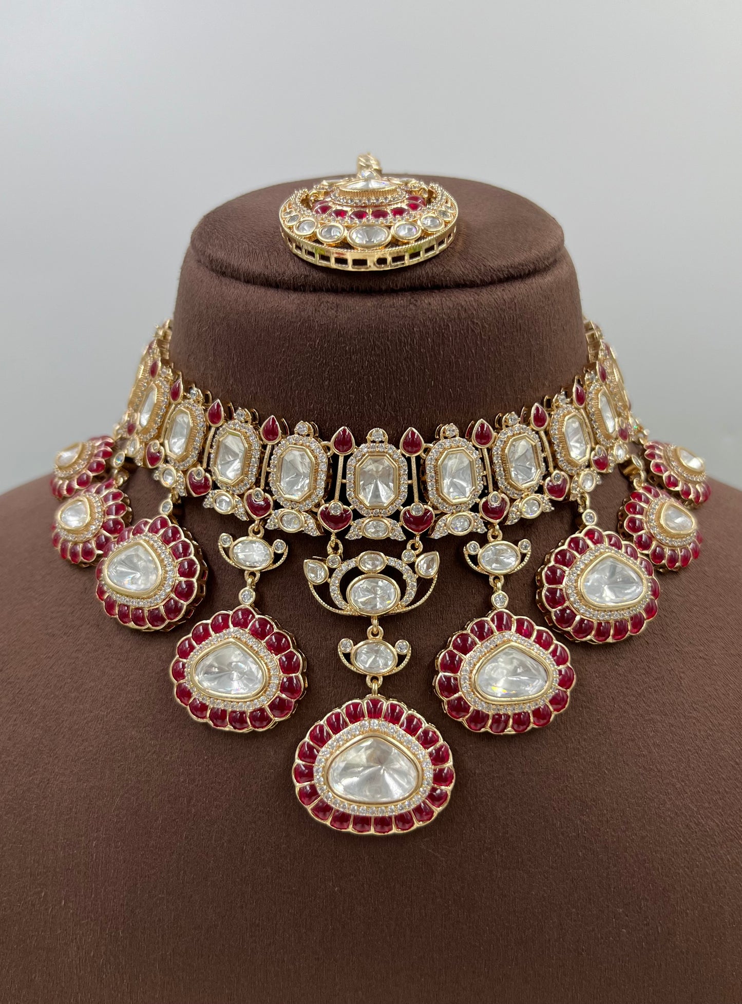 Apeksha Moissanite Kundan Necklace