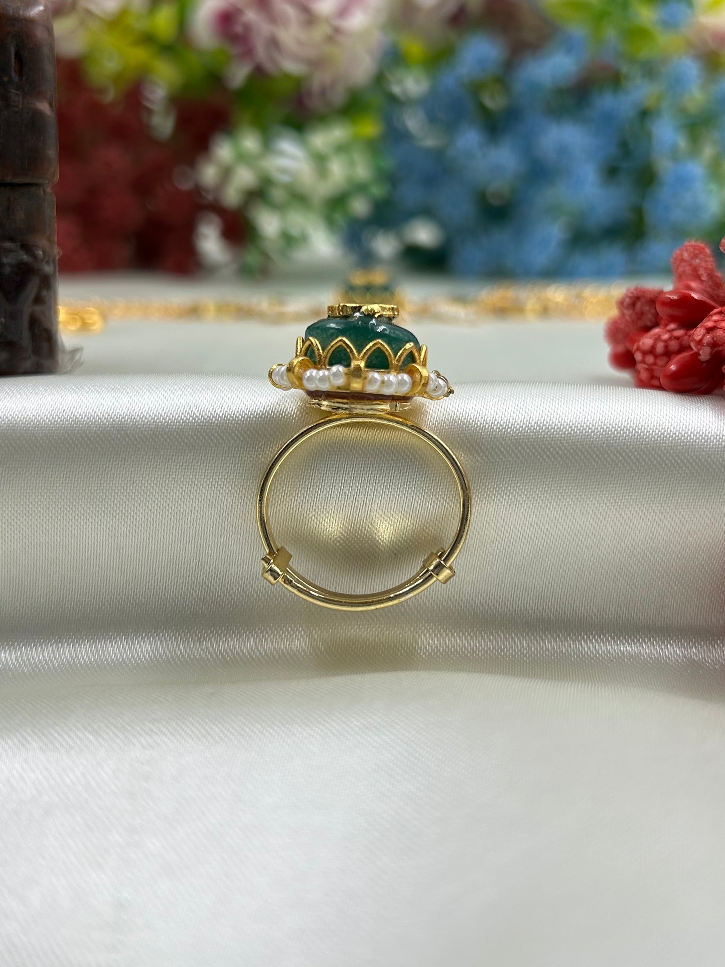 Pooja Pachi Kundan Hath Panja (One Pis)