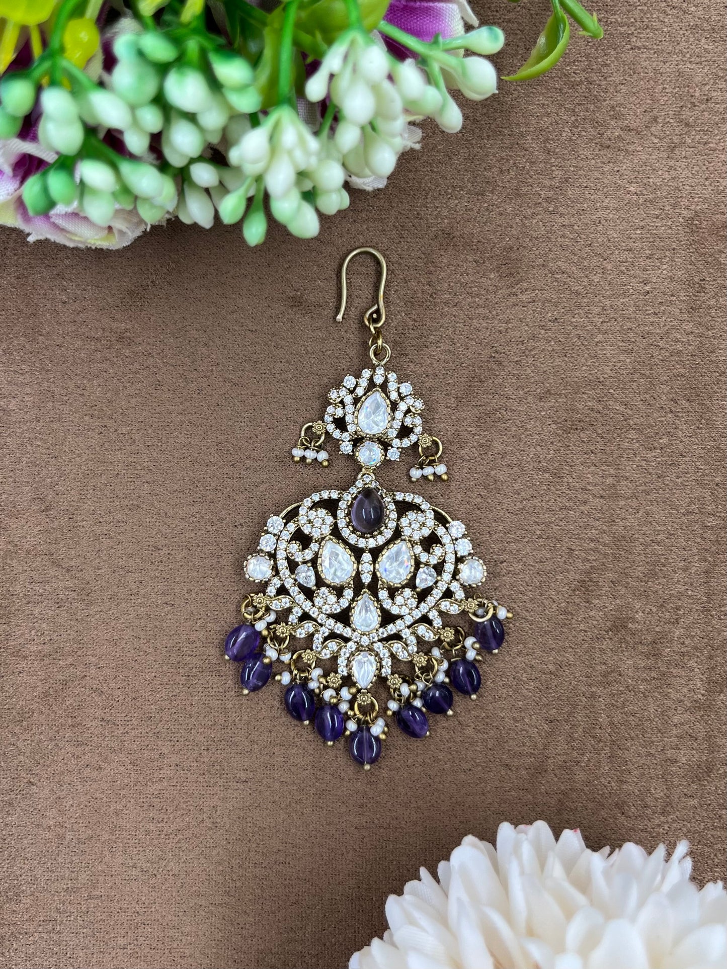 Kalyani Royale Kundan Maang Tikka
