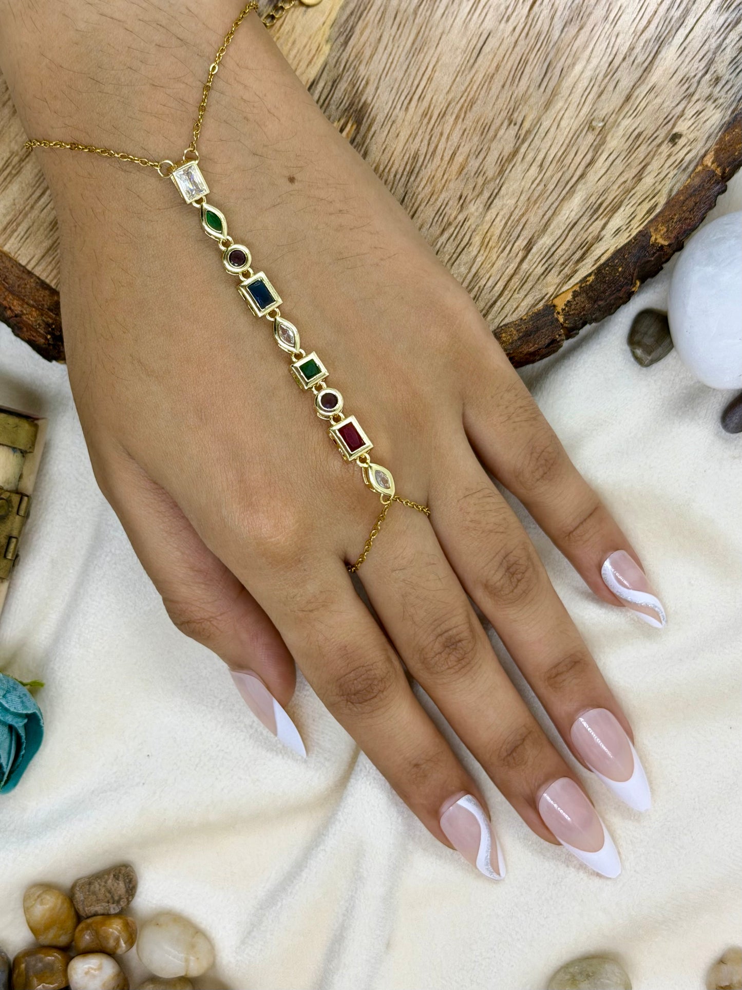Gulnaar Anti-Tarnish Stainless Steel Hand Chain (One Pis)