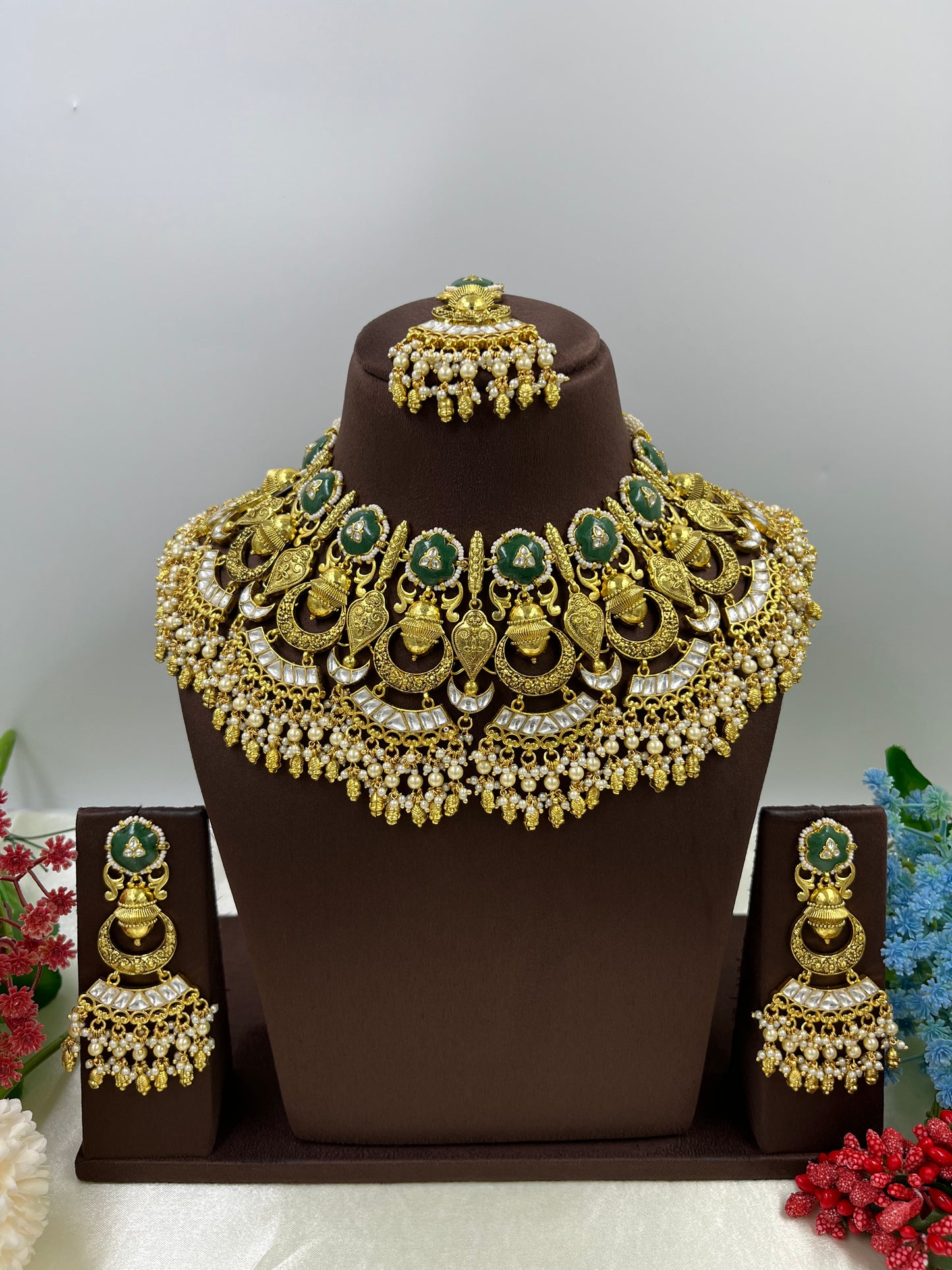 Heritage Pachi Antique gold Semi Bridal Necklace.