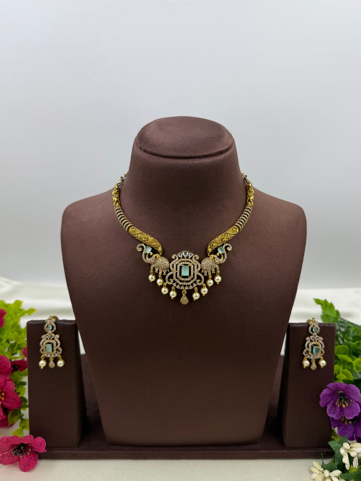 Heer Victorian Traditional Hasli Necklace