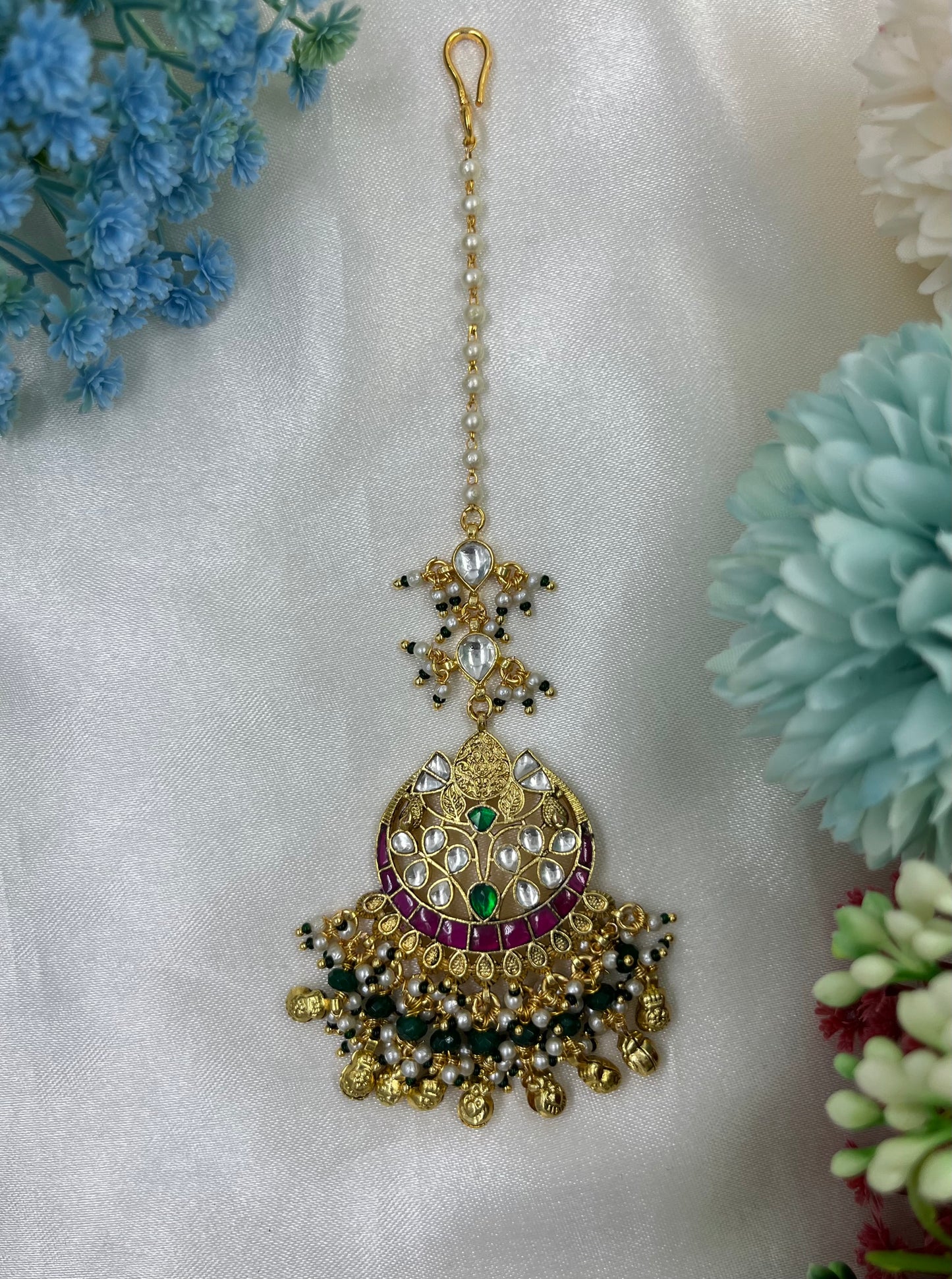 Mohini Pachi Kundan Mang Tika