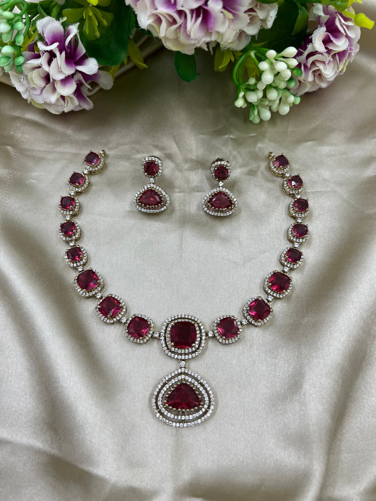 Swigly Ad Drop Victorian Necklace