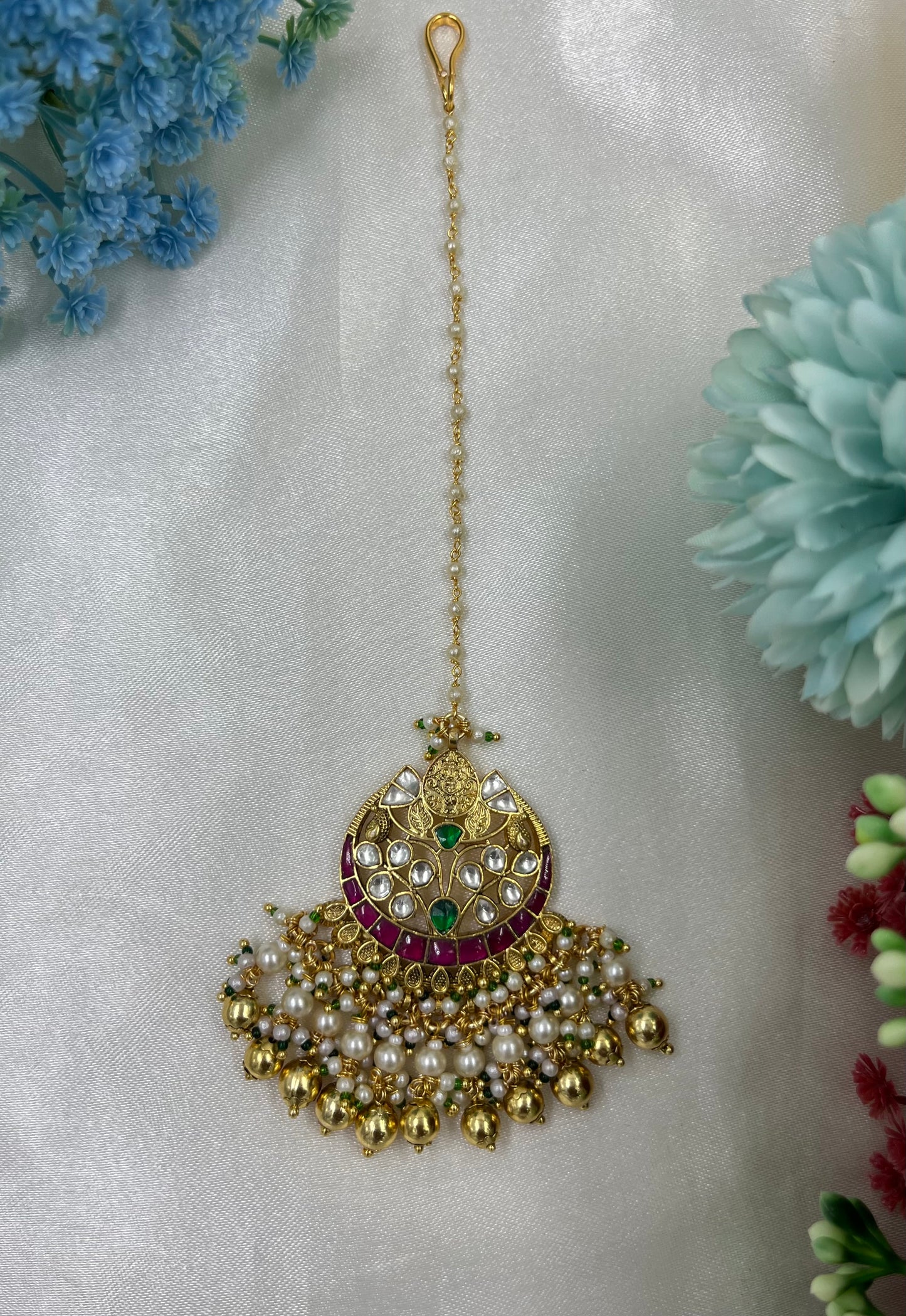 Mohini Pachi Kundan Mang Tika