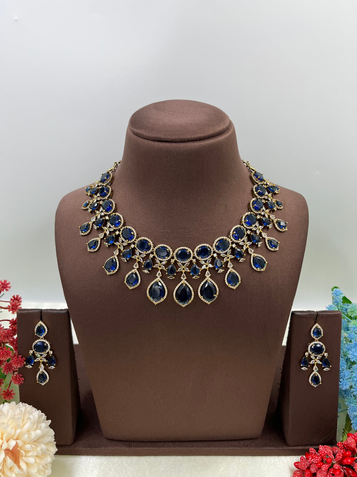 Viba Drop Victorian Necklace set