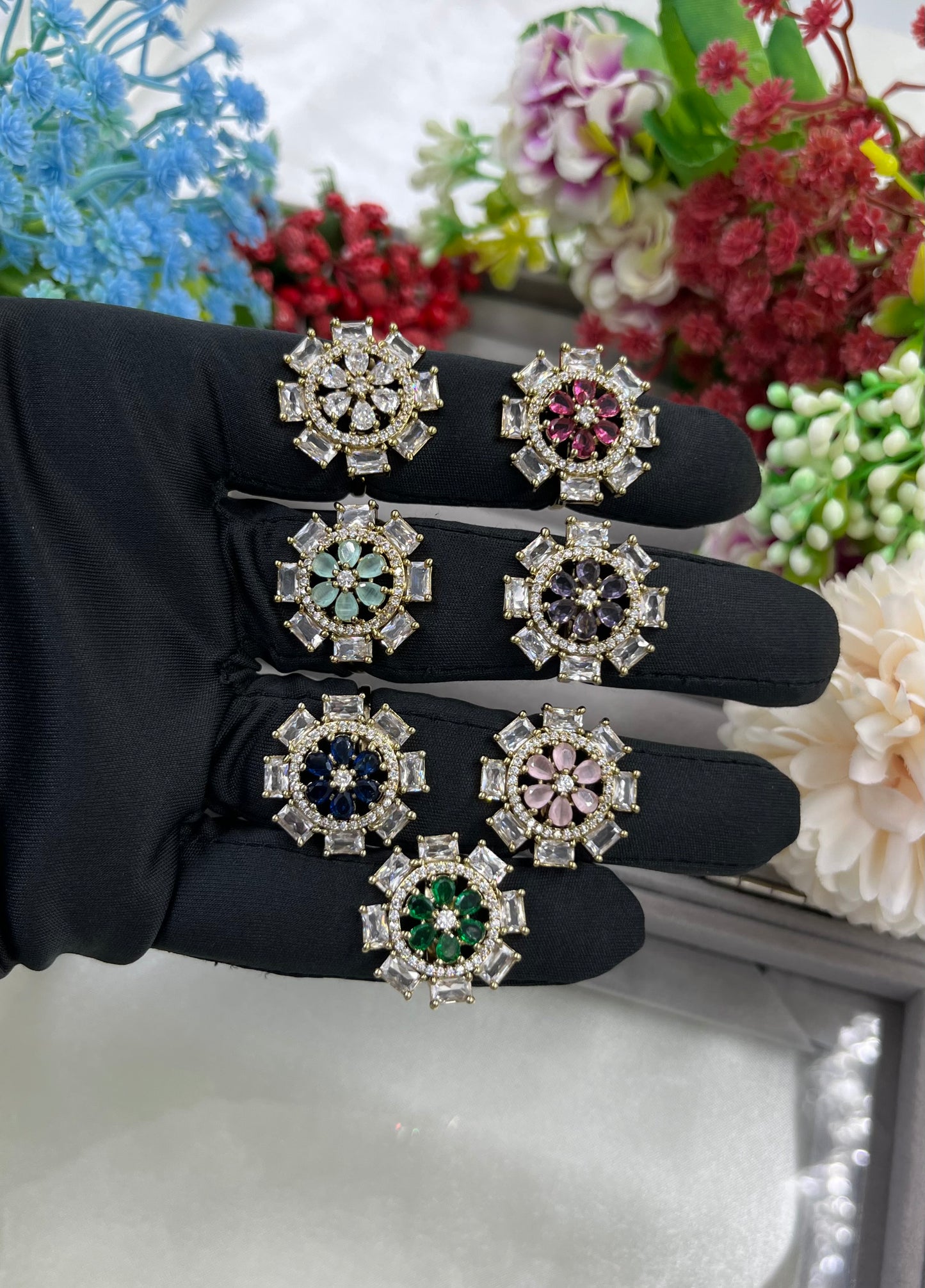 Urvi Victorian Ad Ring