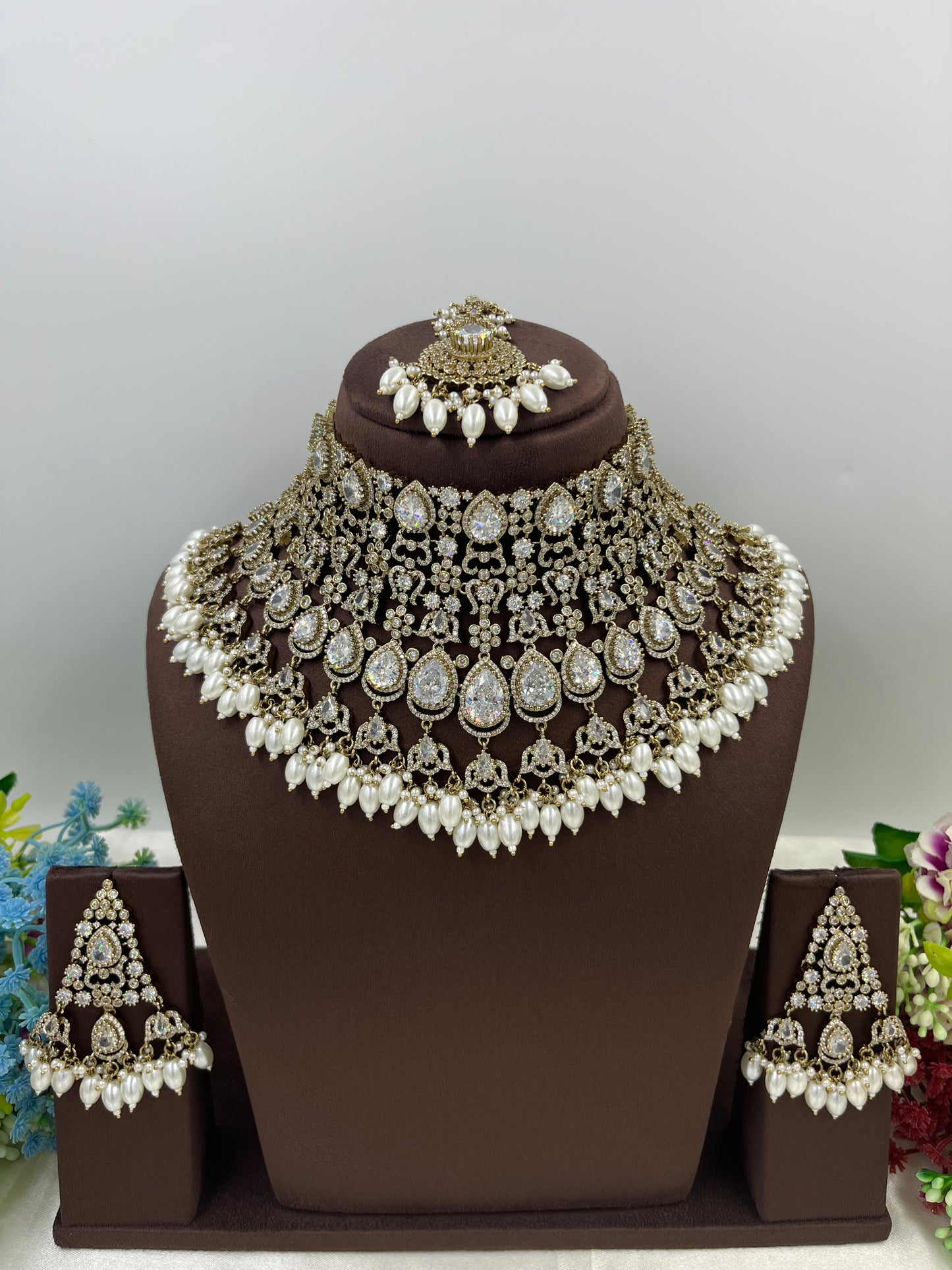 Nidhi Premium Victorian Ad Necklace