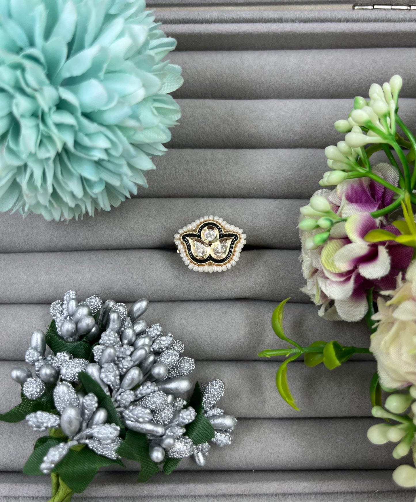 Rhea Premium Moissanite Kundan Fingering