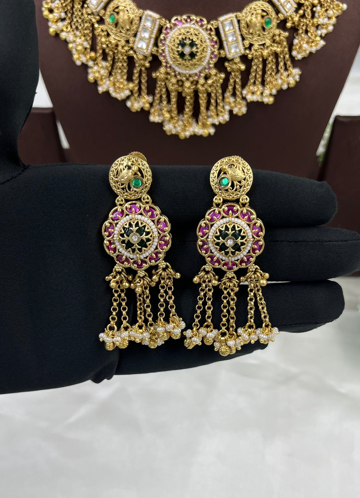 Dangling Heritage Choraski Necklace
