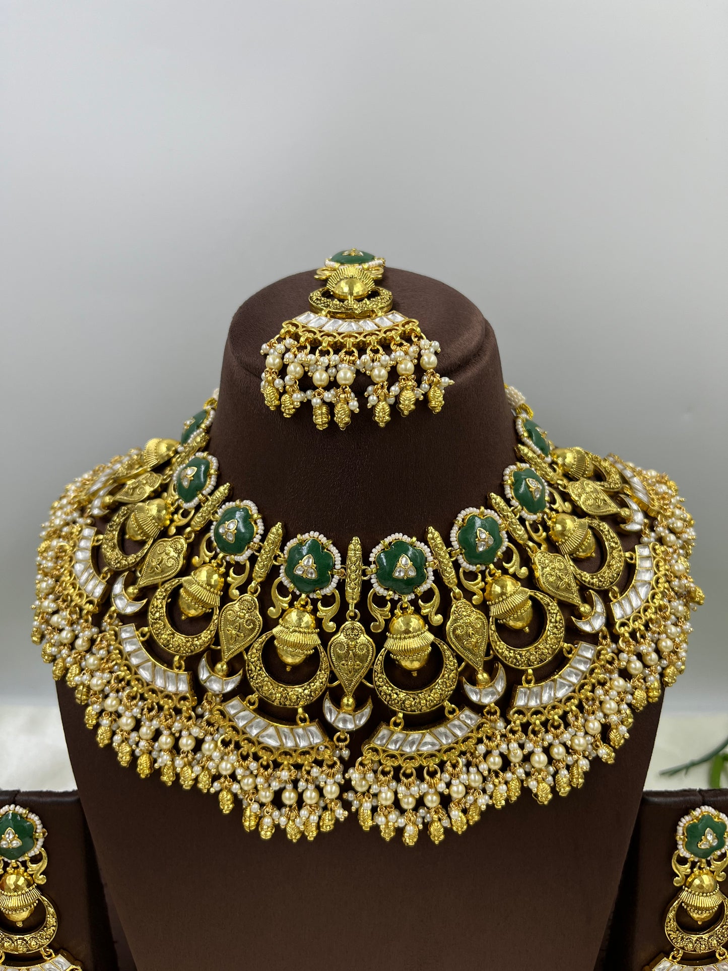 Heritage Pachi Antique gold Semi Bridal Necklace.