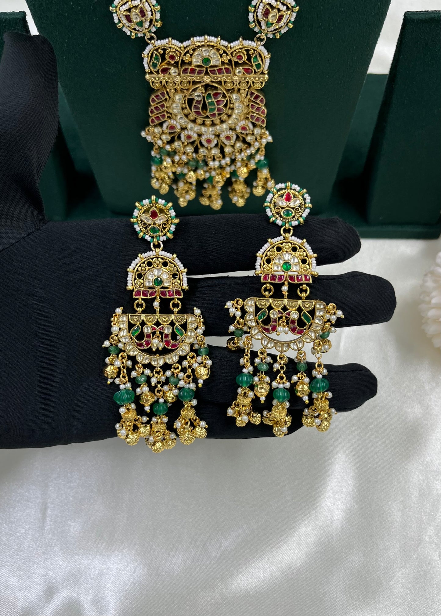 Ahilya Pachi Kundan Combo Set