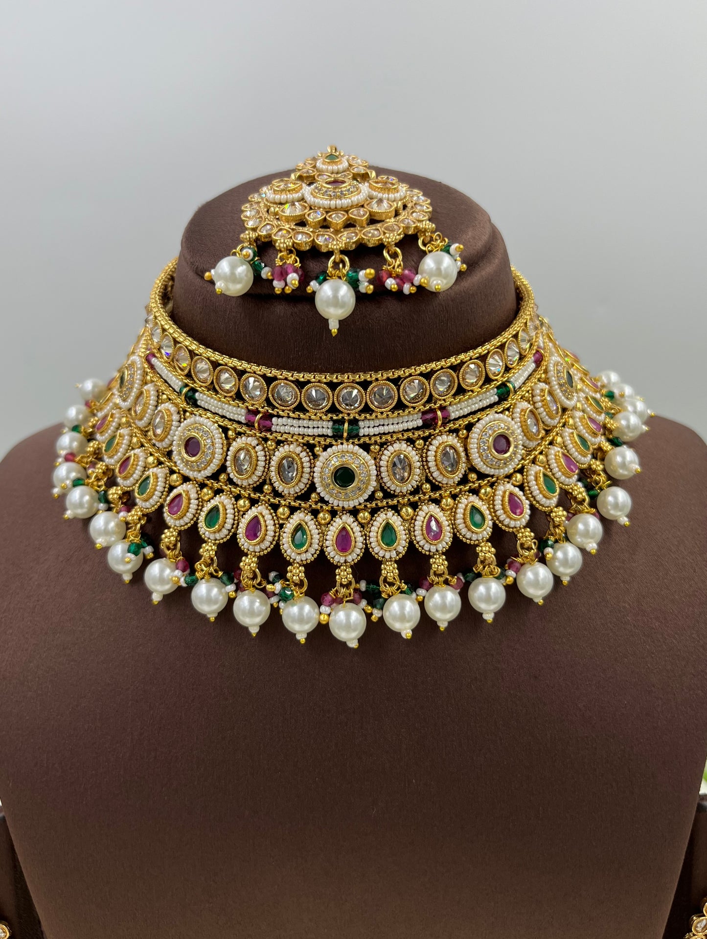 Tanya Traditional Choker