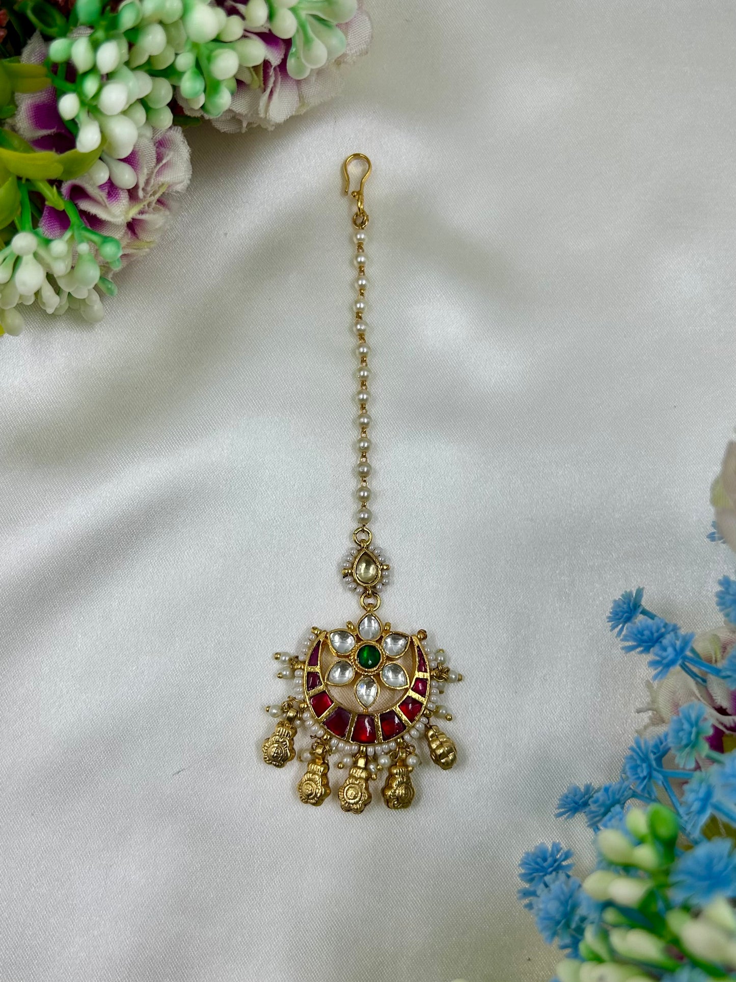 Shreya Traditional Mang Tika