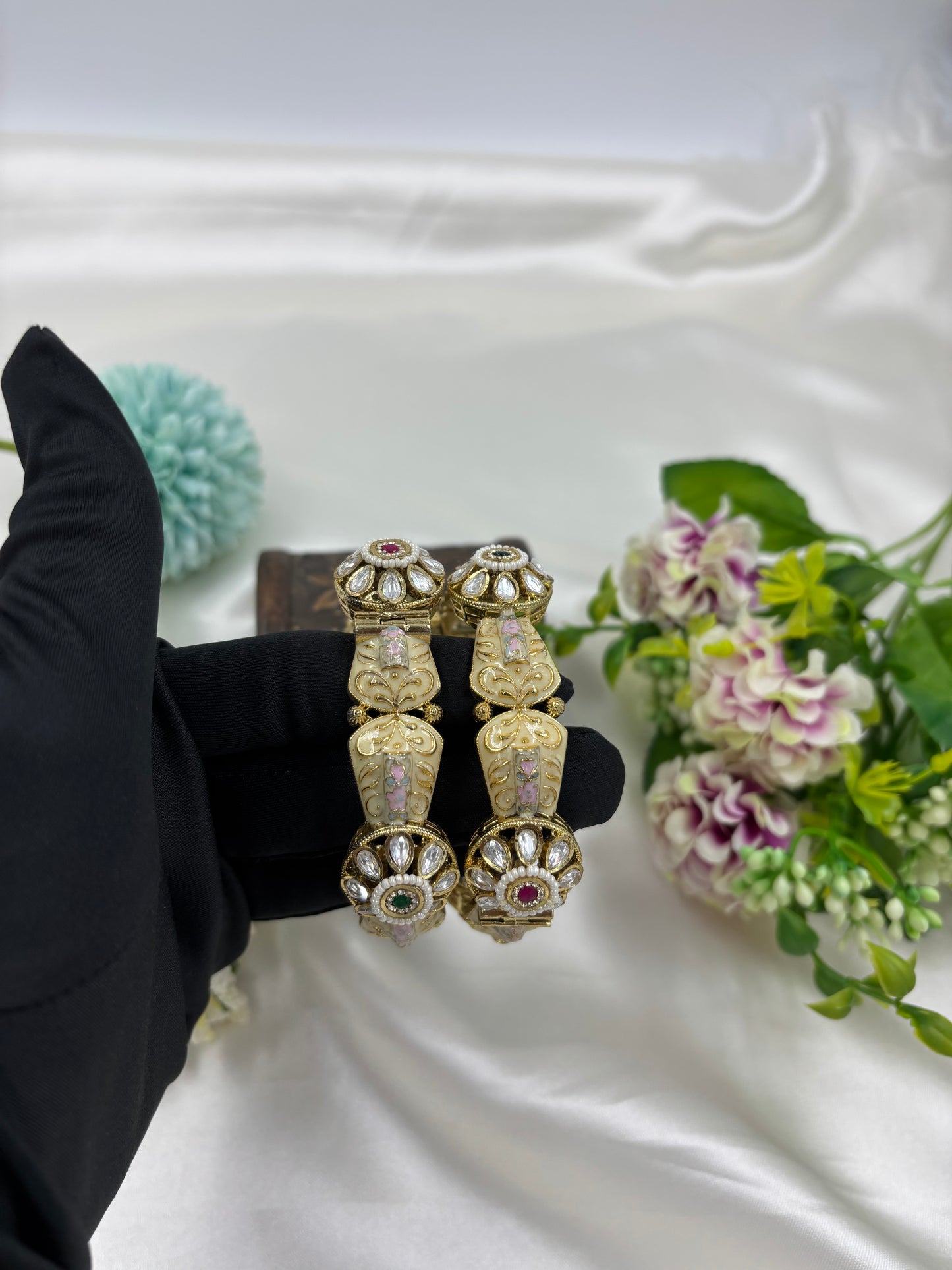 MINA KARI ANTIQUE GOLD PREMIUM BANGLES