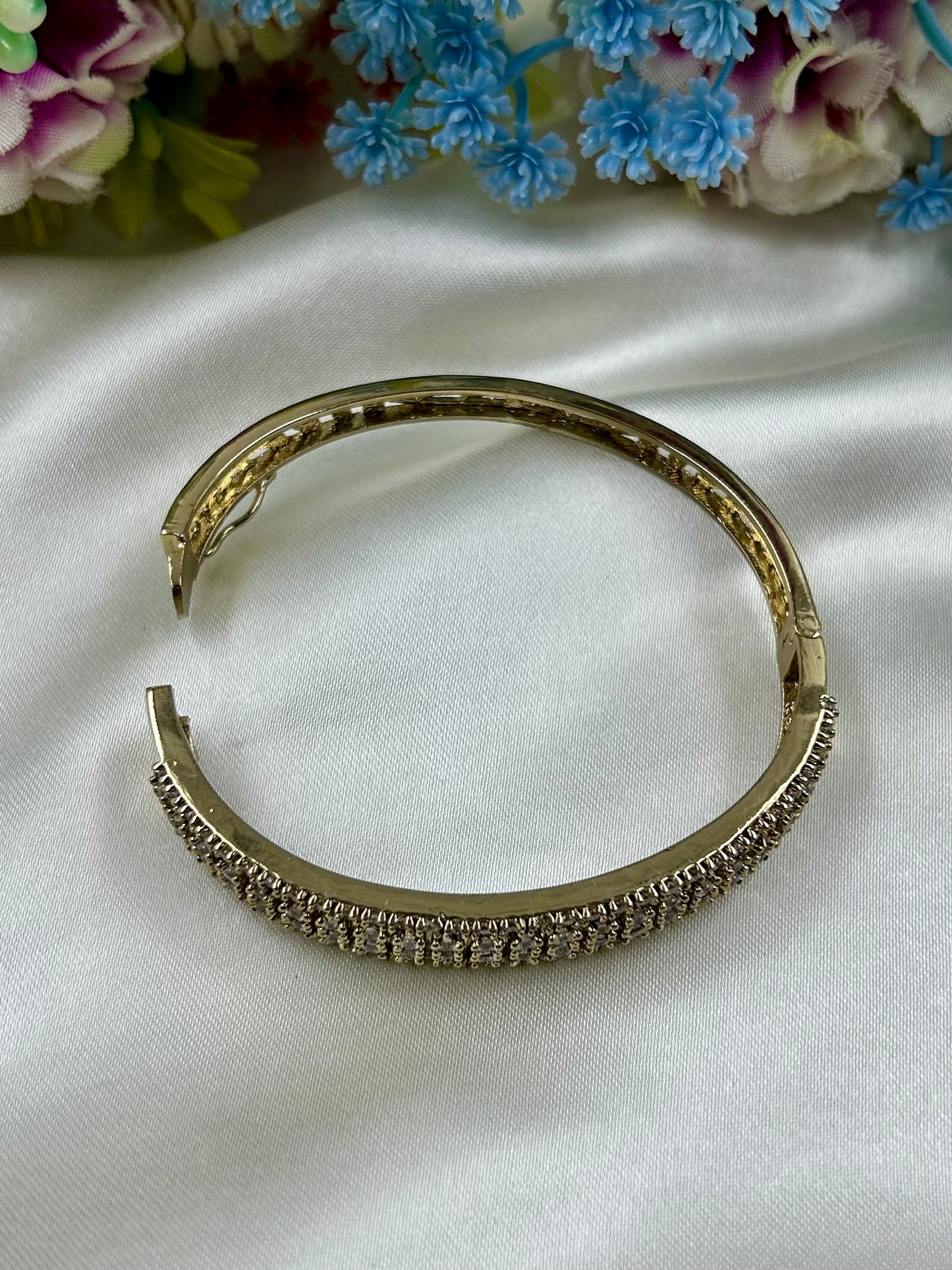 Mamta Victorian Bracelet (Openable)