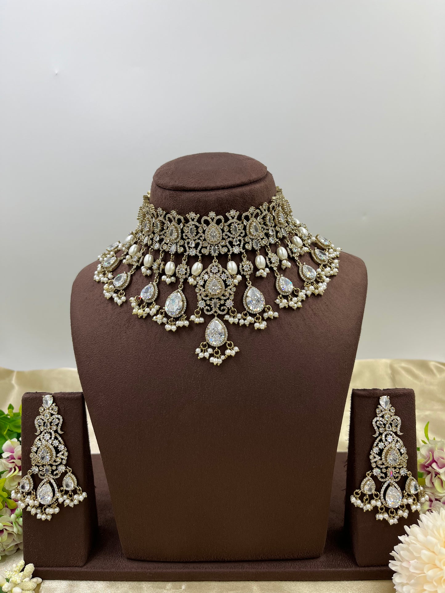 Soveria Victorian Heavy Chokar Necklace