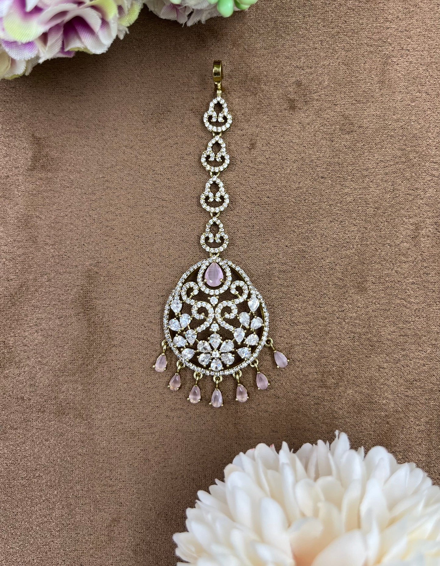 Dulhan Dazzle Kundan Maang Tikka